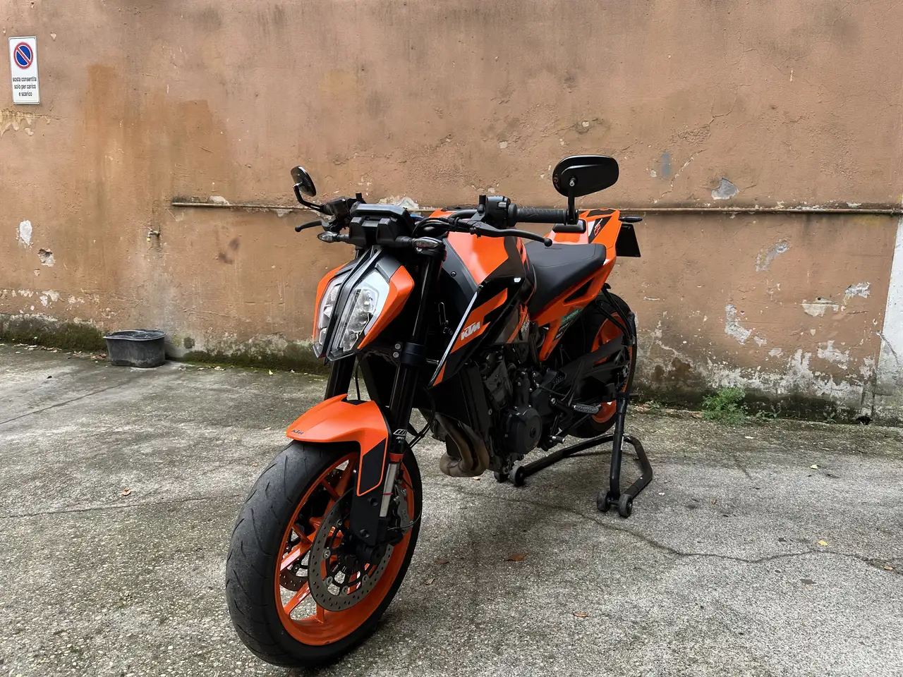 KTM 890 Duke