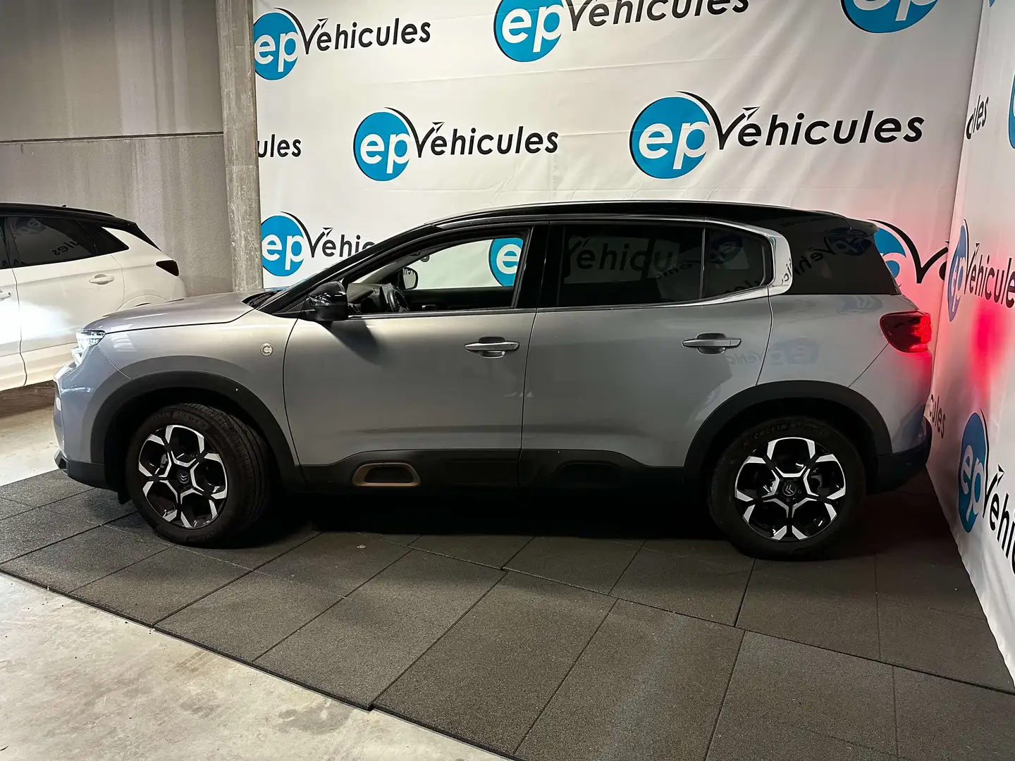 Citroen C5 Aircross C5 Aircross Pure Tech 130 C-SERIES Zilver - 2