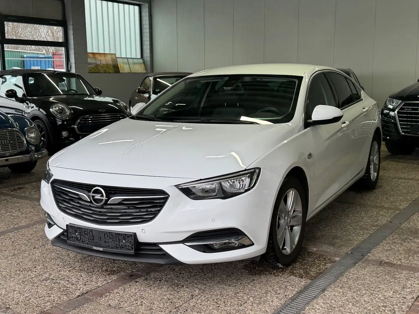 Opel Insignia B Grand Sport Dynamic Weiß - 1