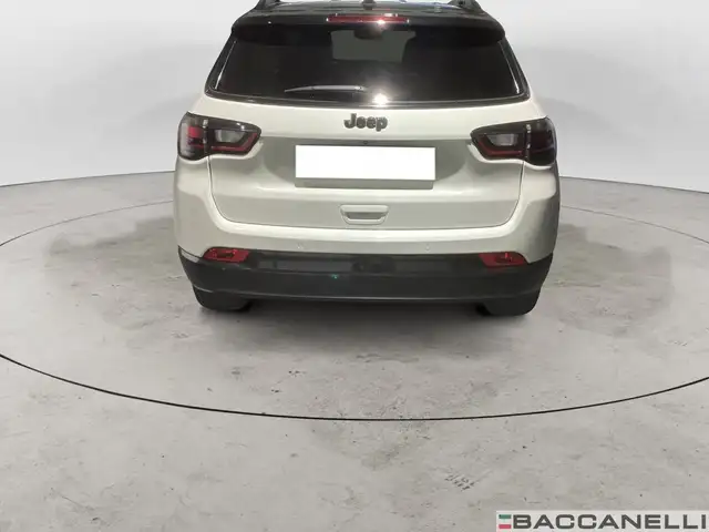 Jeep Compass view 3