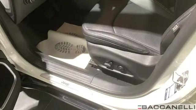 Jeep Compass view 8