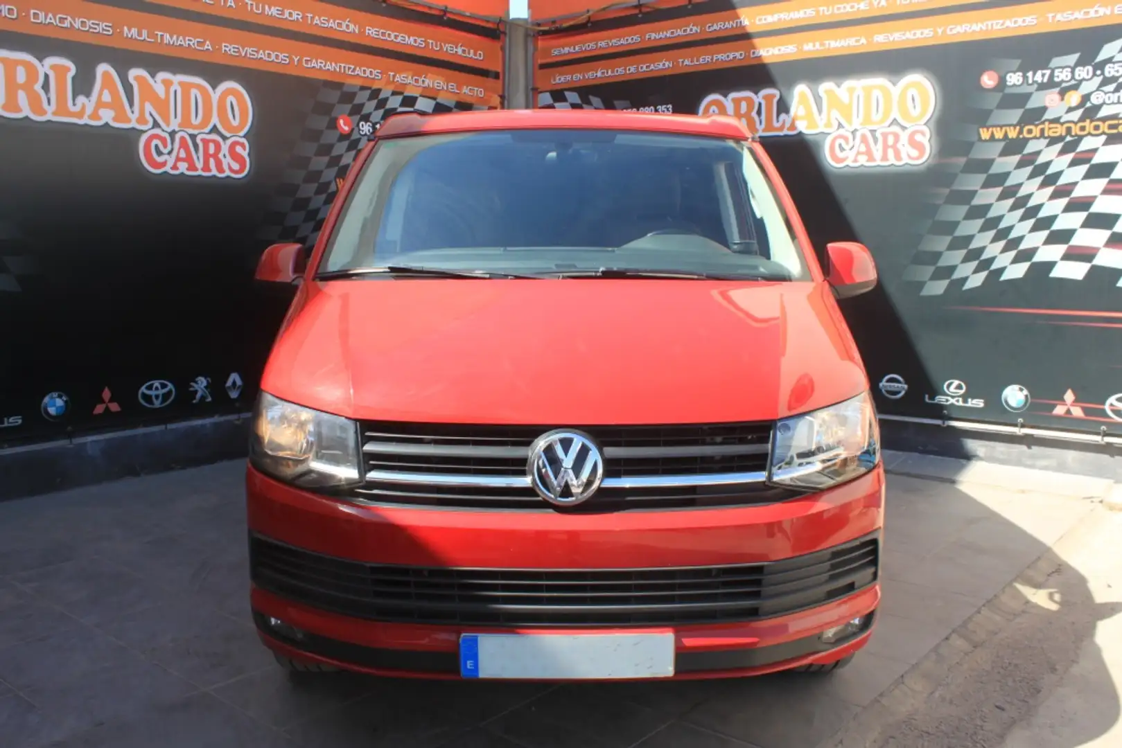 Volkswagen T5 California 2.0TDI BMT Beach DSG 110kw Rojo - 2