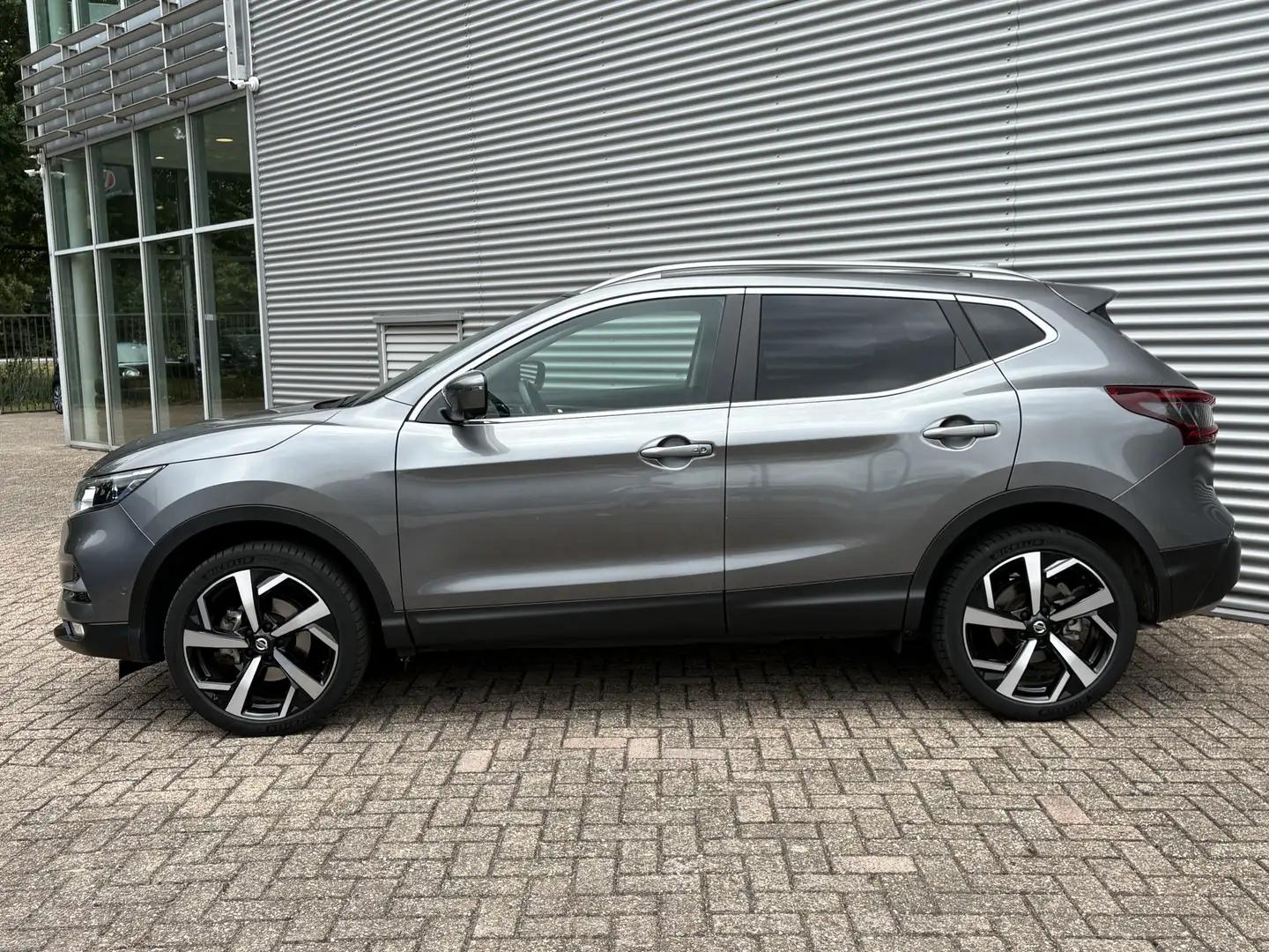 Nissan Qashqai 1.3 DIG-T Tekna Navigatie | 360 Camera | Stoelverw Gris - 2