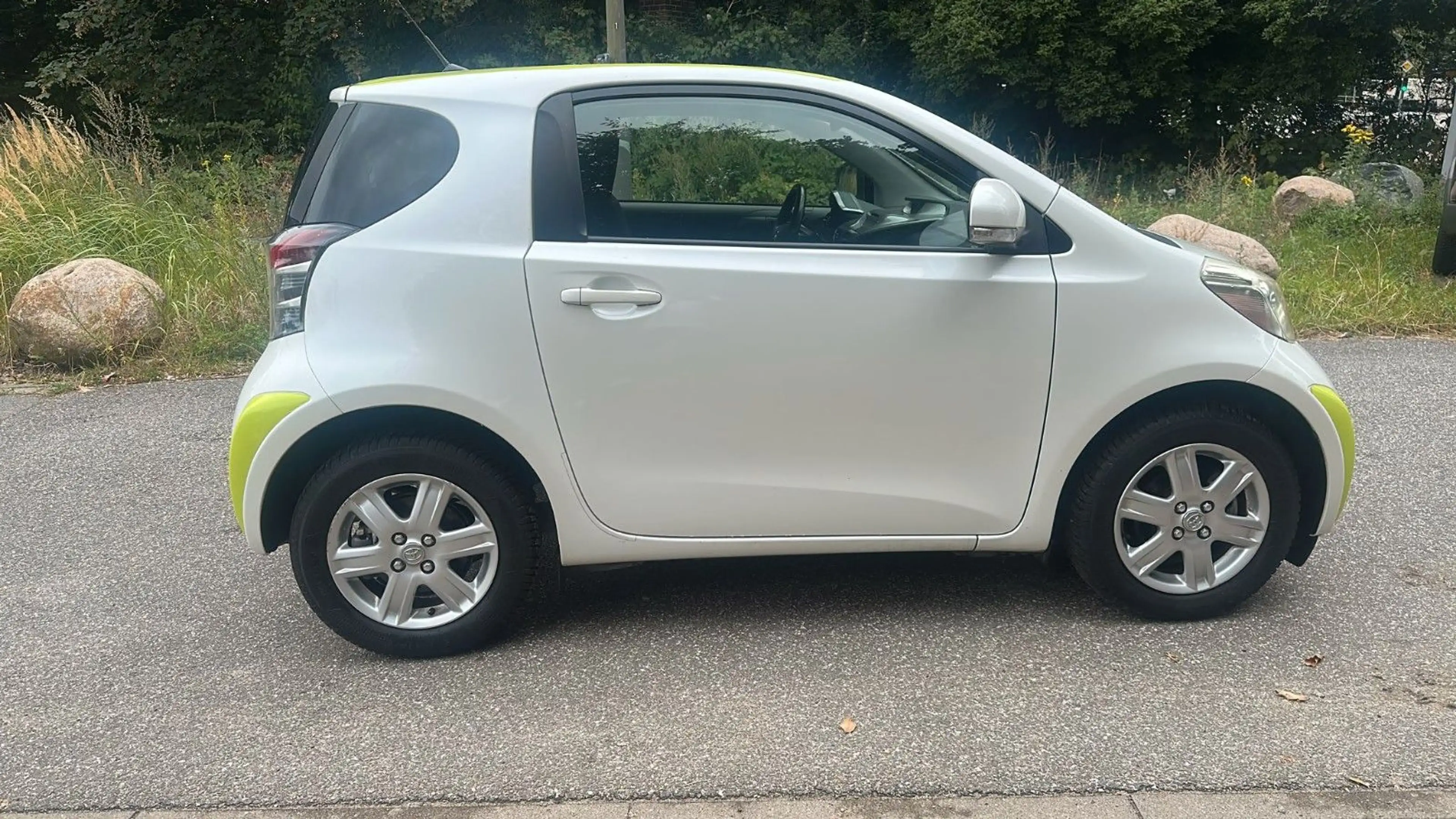 Toyota iQ iQ Basis — photo 4