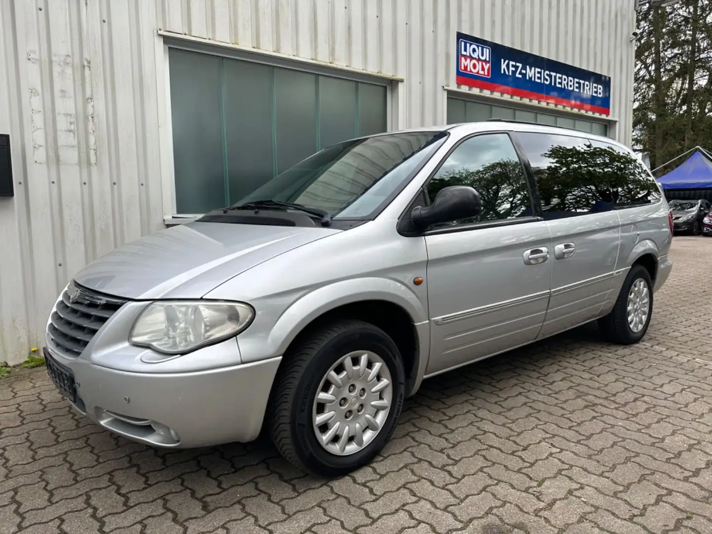Chrysler Grand Voyager Limited 2.8 CRD Autom. Zilver - 2
