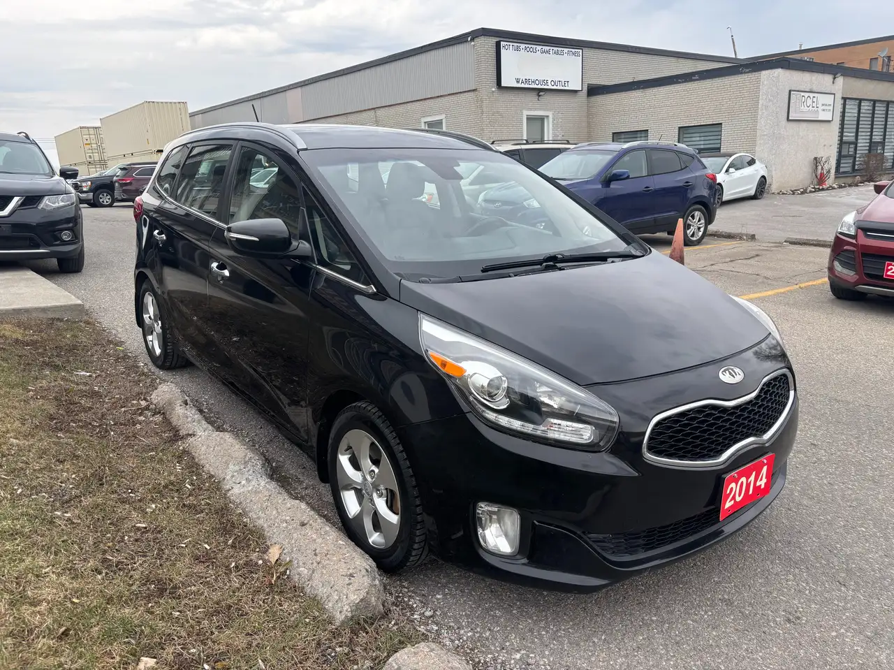 Kia Rondo снимка Kia Rondo