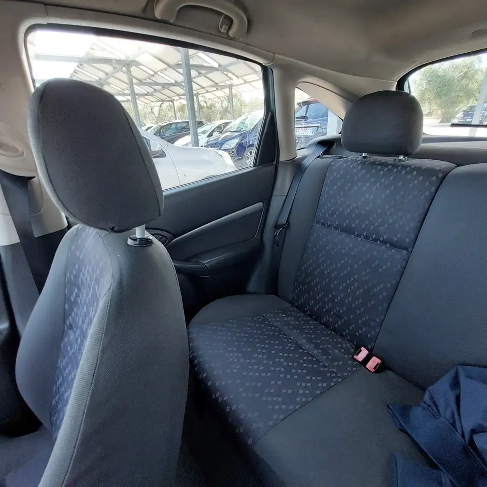 Ford Focus 5p 1.6i 16v Ambiente, foto 8