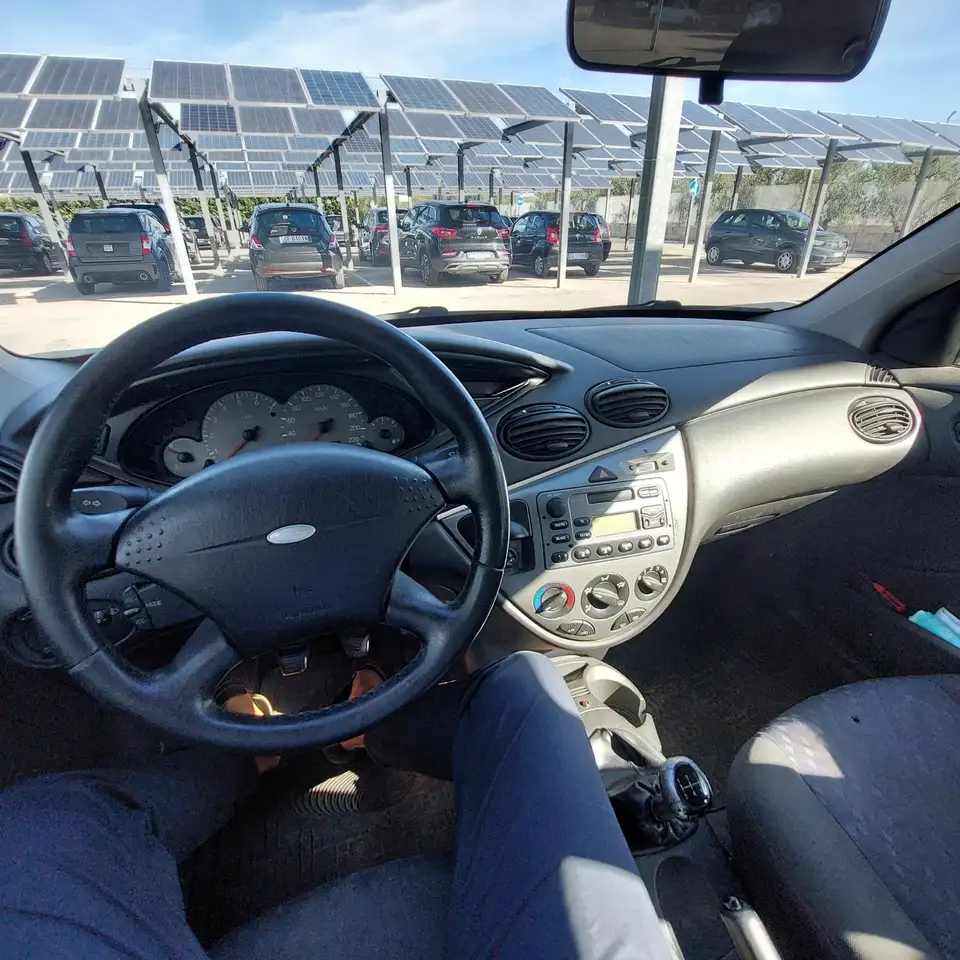 Ford Focus 5p 1.6i 16v Ambiente, foto 7