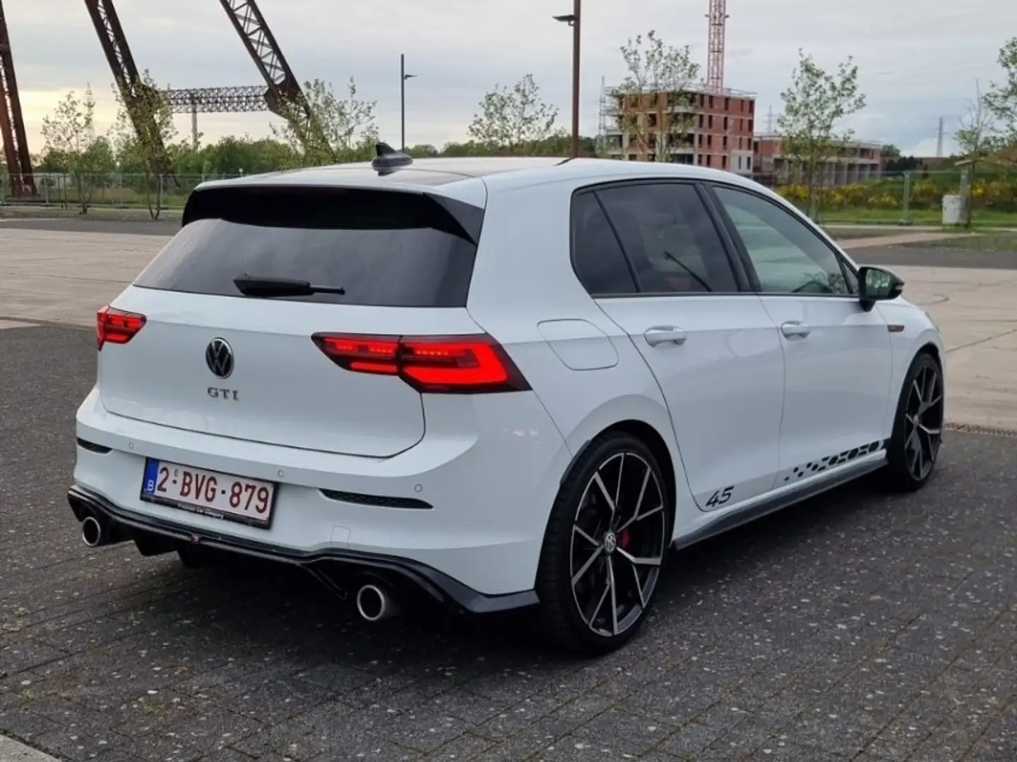 Volkswagen Golf GTI 2.0 TSI OPF DSG Performance Blanc - 2