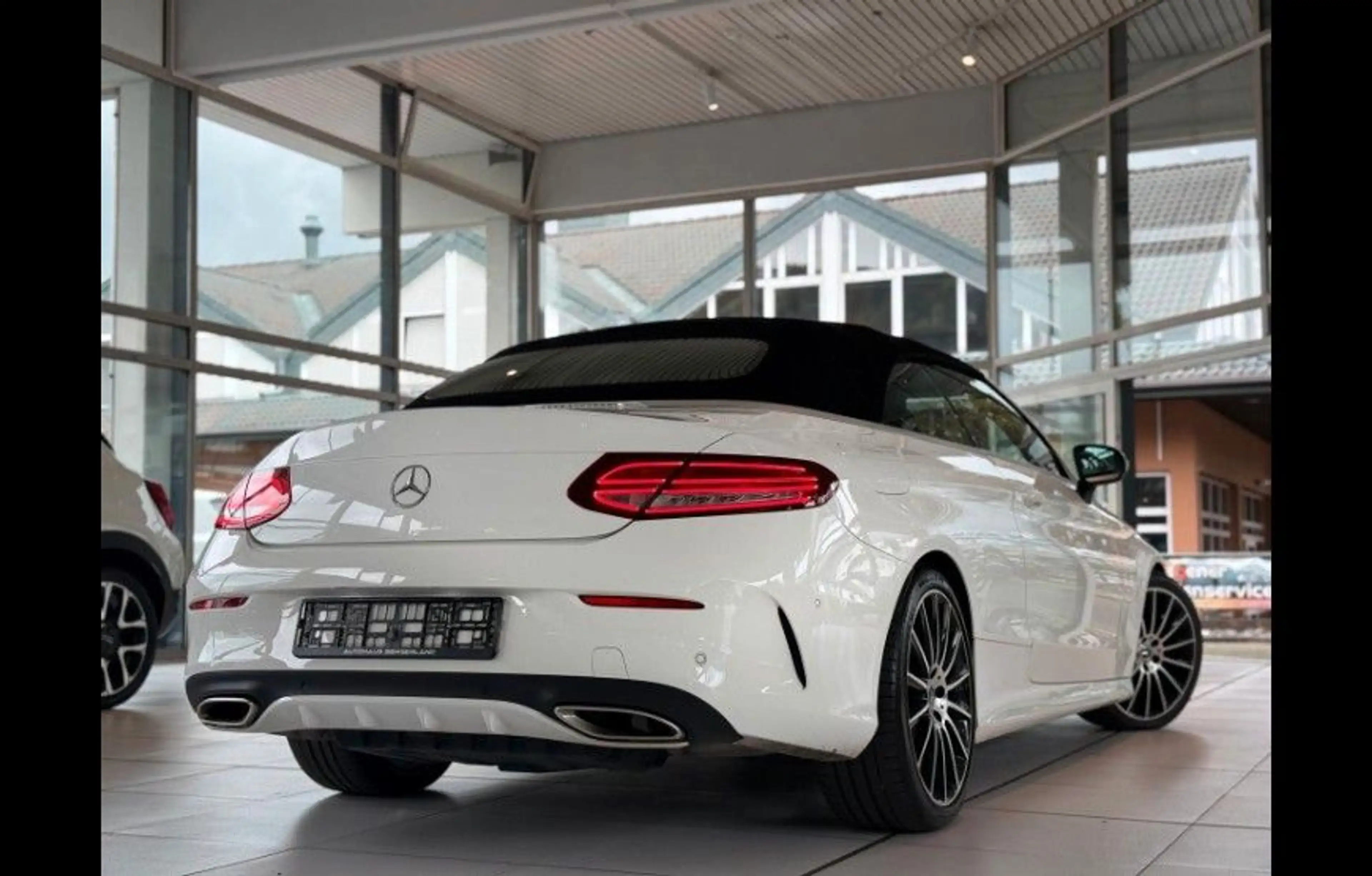 Mercedes-Benz C 200 Cabrio/ AMG-LINE/ 19-Zoll/Leder//Airmatic — photo 8