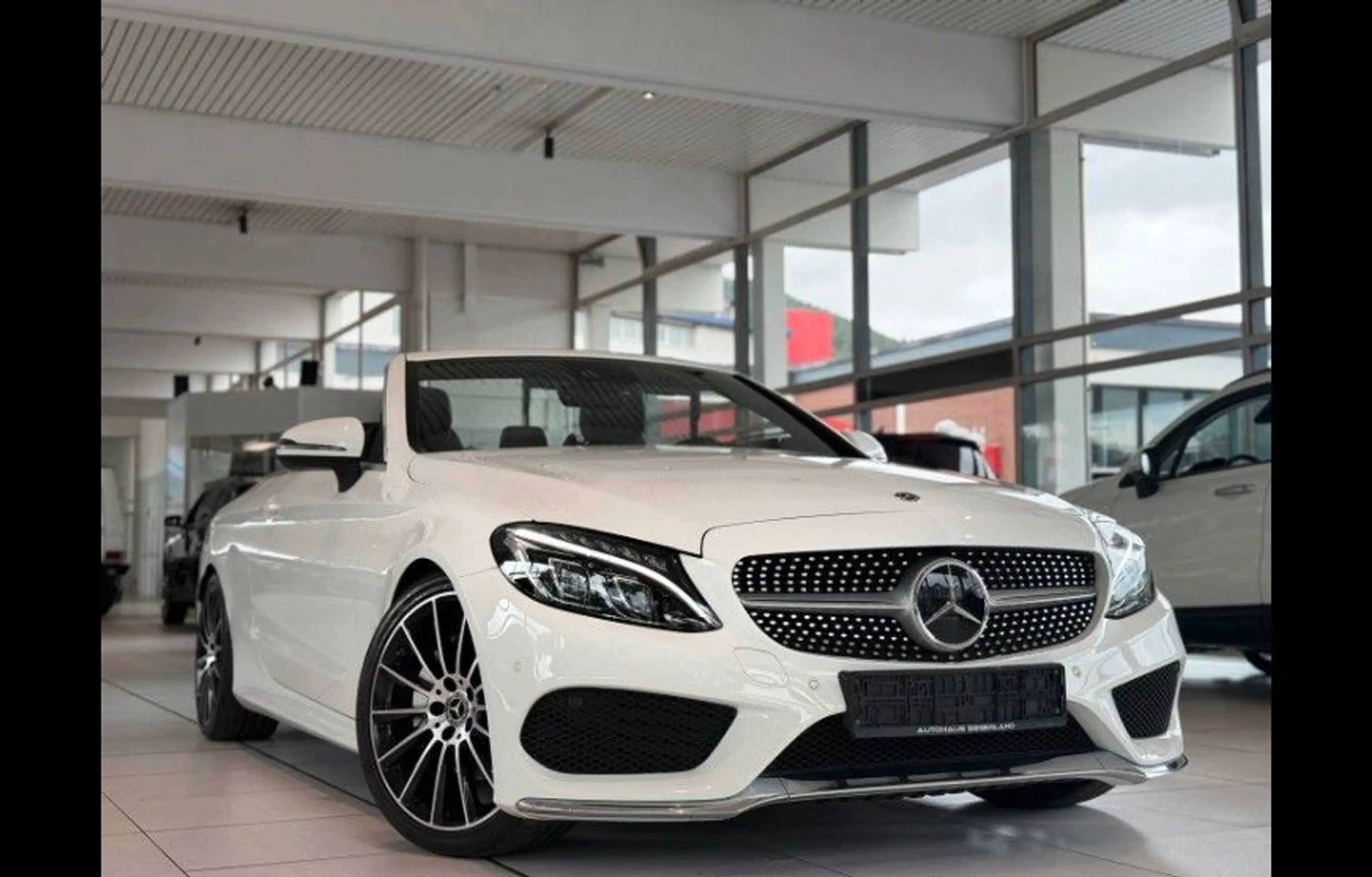 Mercedes-Benz C 200 Cabrio/ AMG-LINE/ 19-Zoll/Leder//Airmatic — photo 3