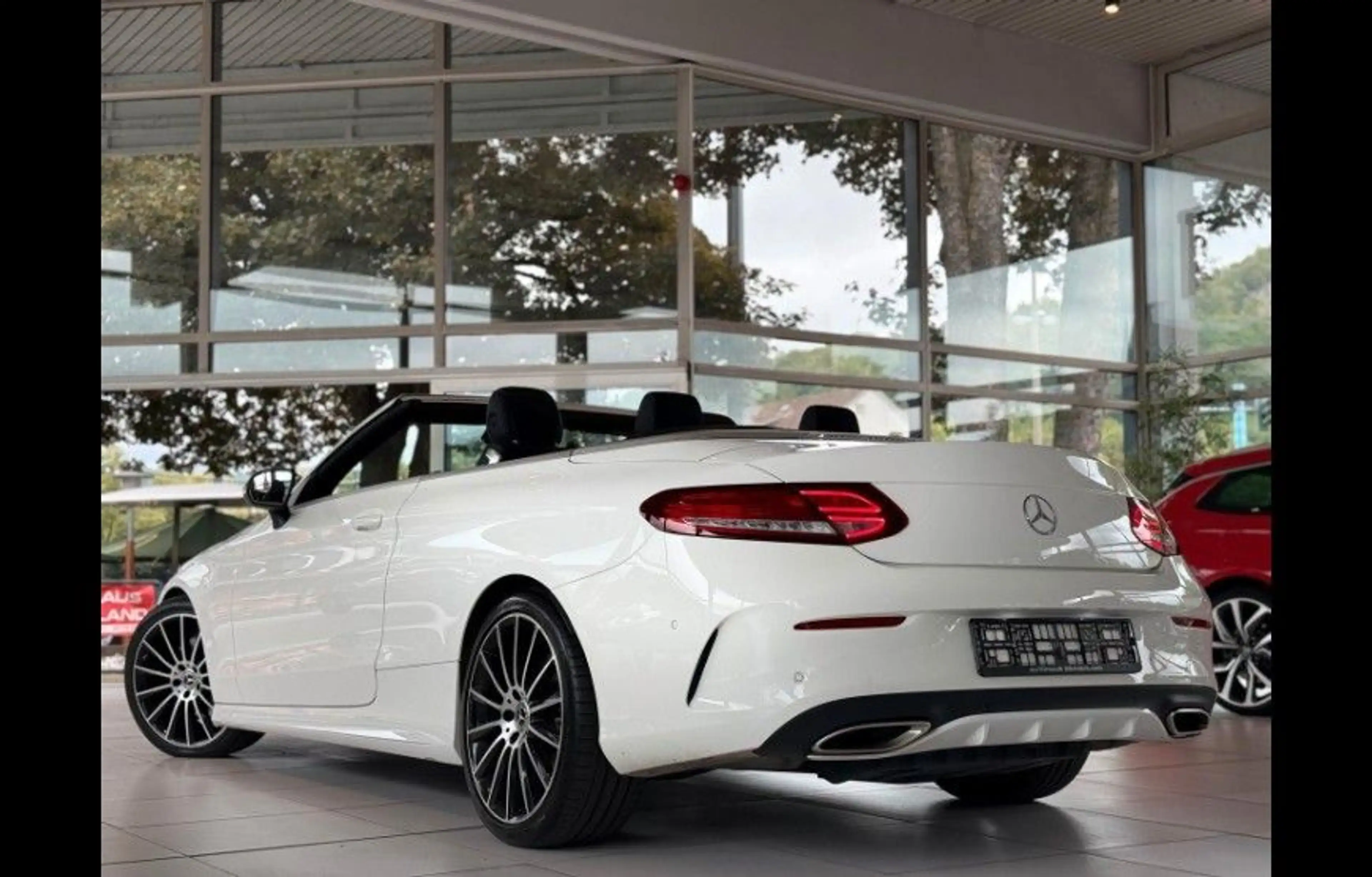 Mercedes-Benz C 200 Cabrio/ AMG-LINE/ 19-Zoll/Leder//Airmatic — photo 6