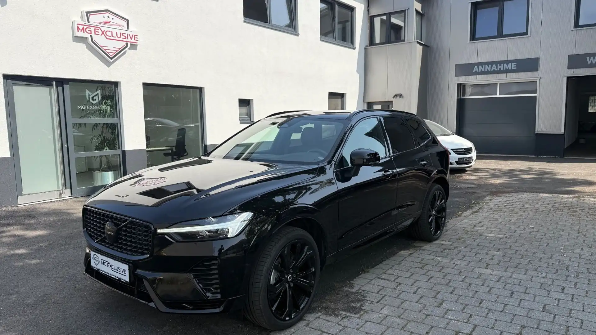 Volvo XC60 XC60 R-Design Black Edition AWD fahrbereit Noir - 1