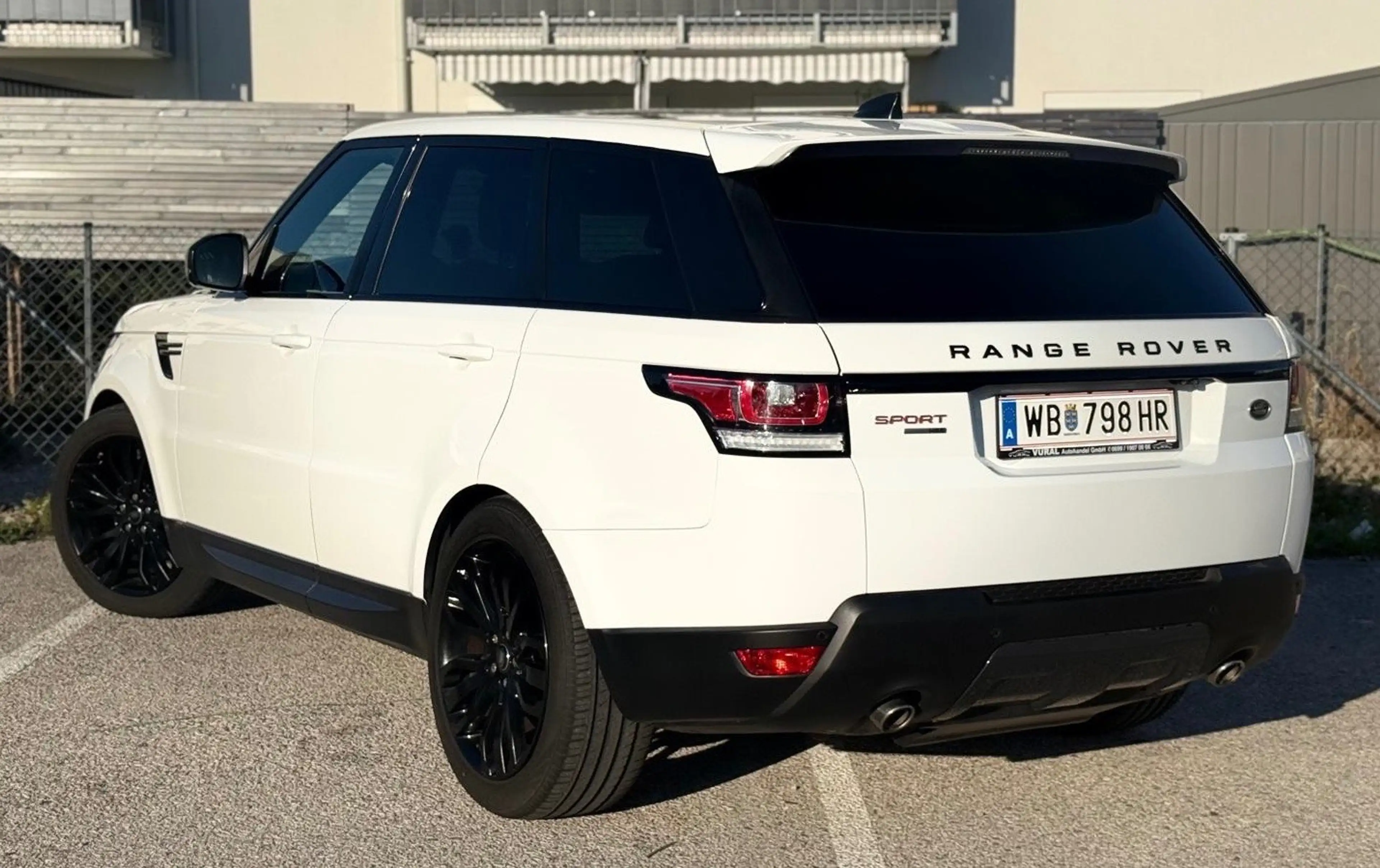 Land Rover Range Rover Sport HS — photo 4