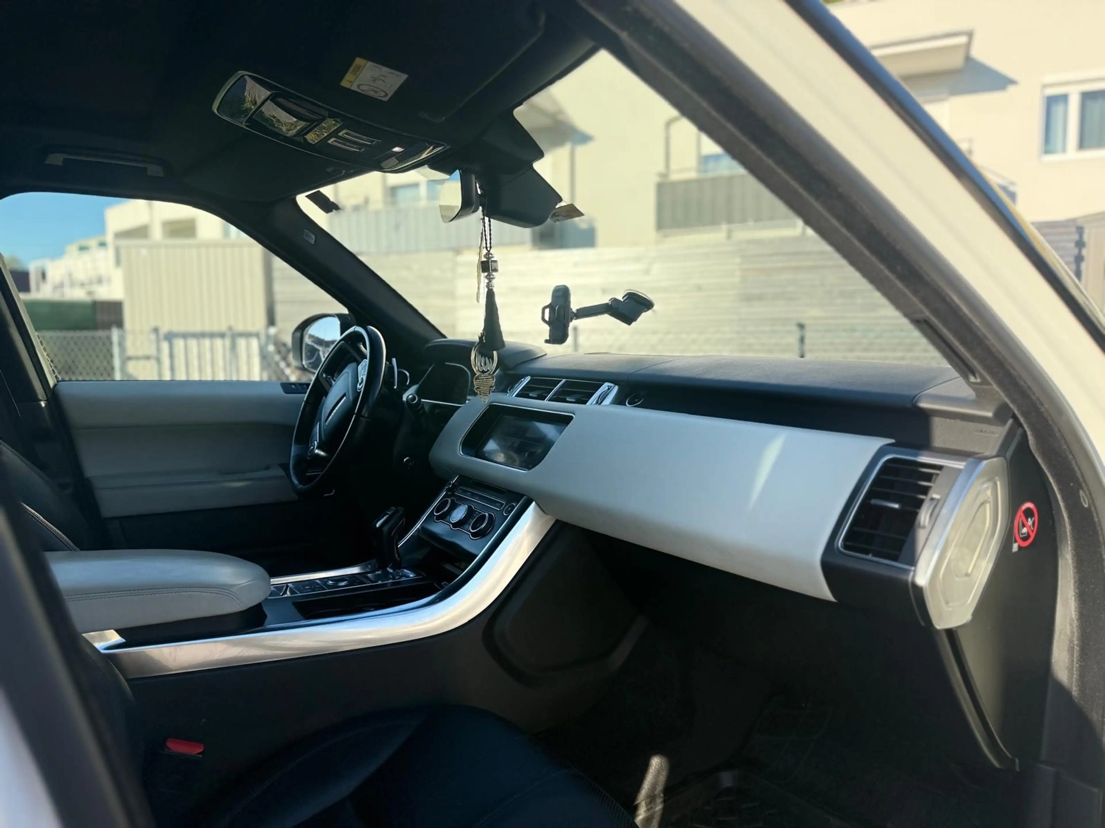 Land Rover Range Rover Sport HS — photo 10