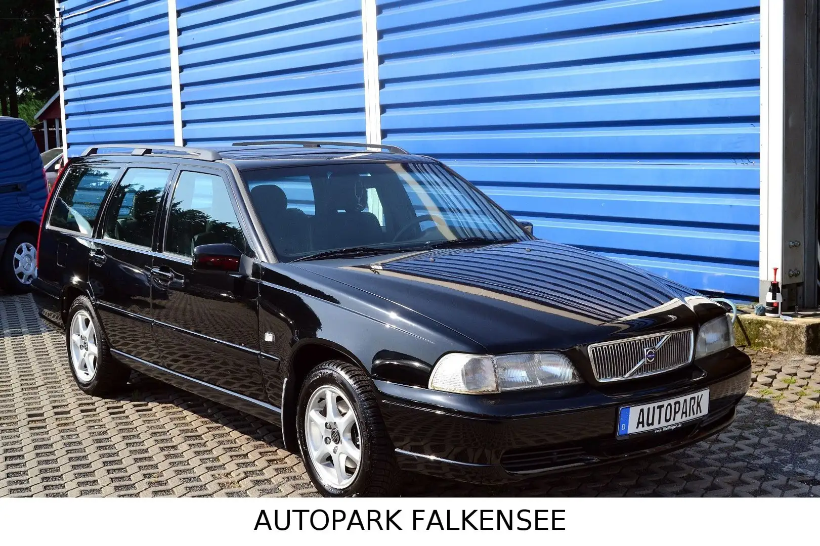 Volvo V70 2.4 KOMBI FACELIFT+2.HAND+KLIMA+EURO3+SAUBER Noir - 1