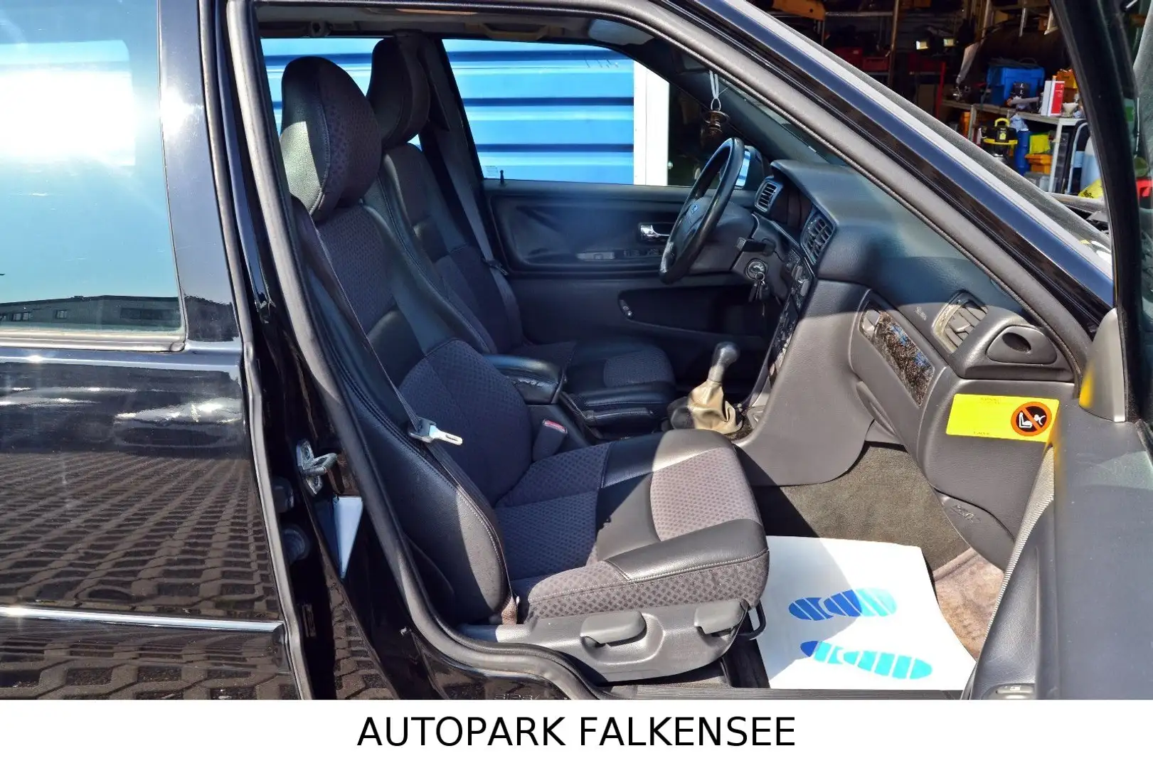 Volvo V70 2.4 KOMBI FACELIFT+2.HAND+KLIMA+EURO3+SAUBER Noir - 2