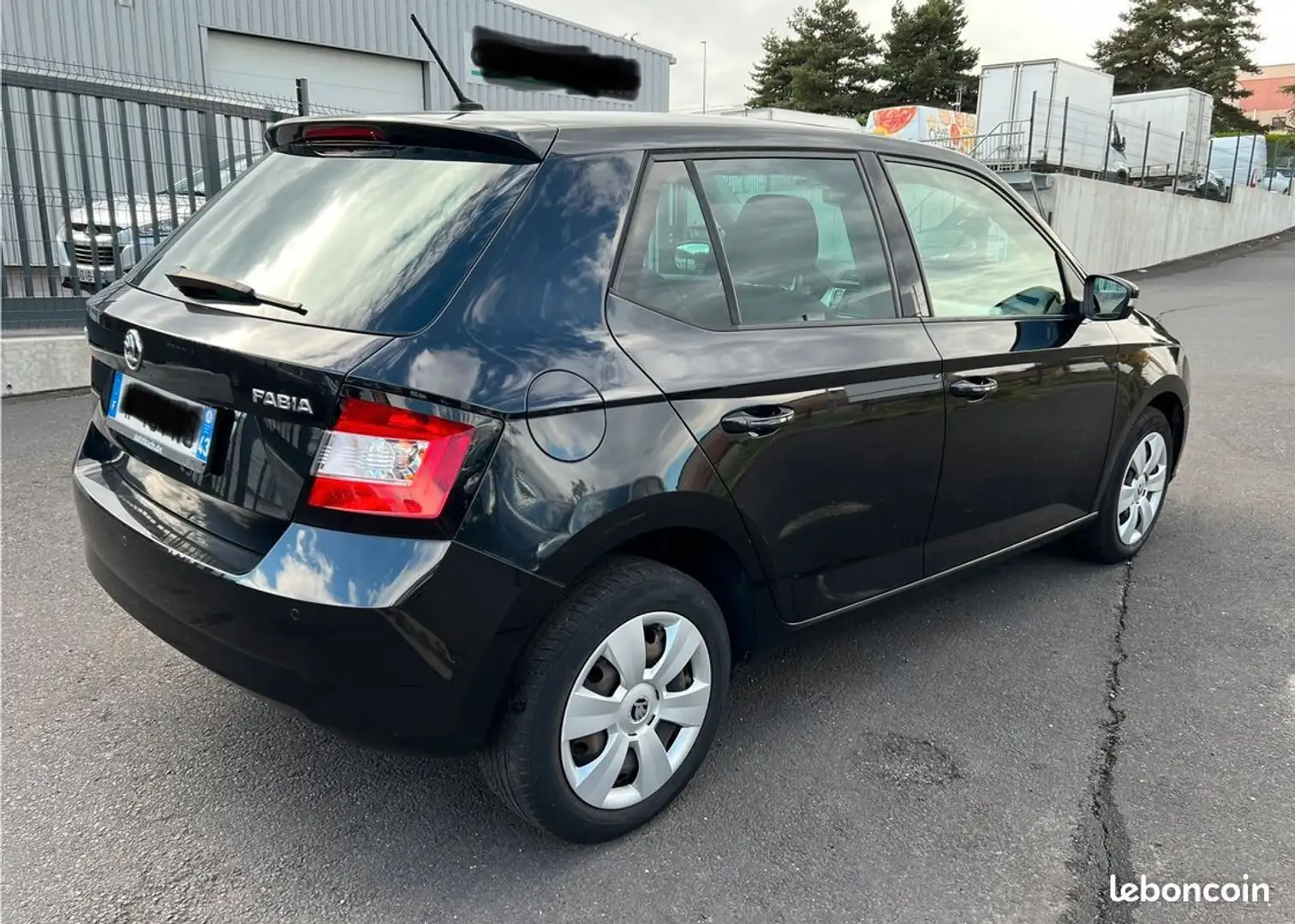Skoda Fabia 1.2 TSI Ambition 90 ch Noir - 2