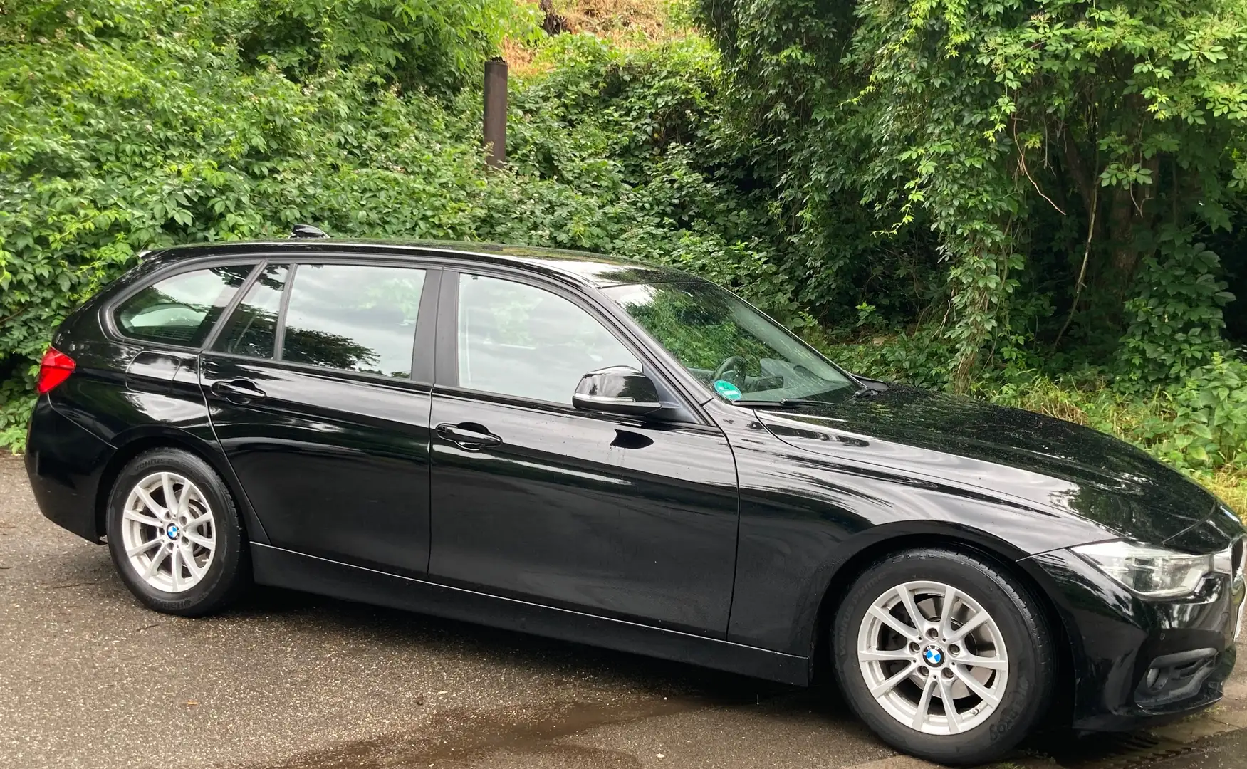 BMW 320 3er Touring Diesel 320d Touring Efficient Dynamics Siyah - 1