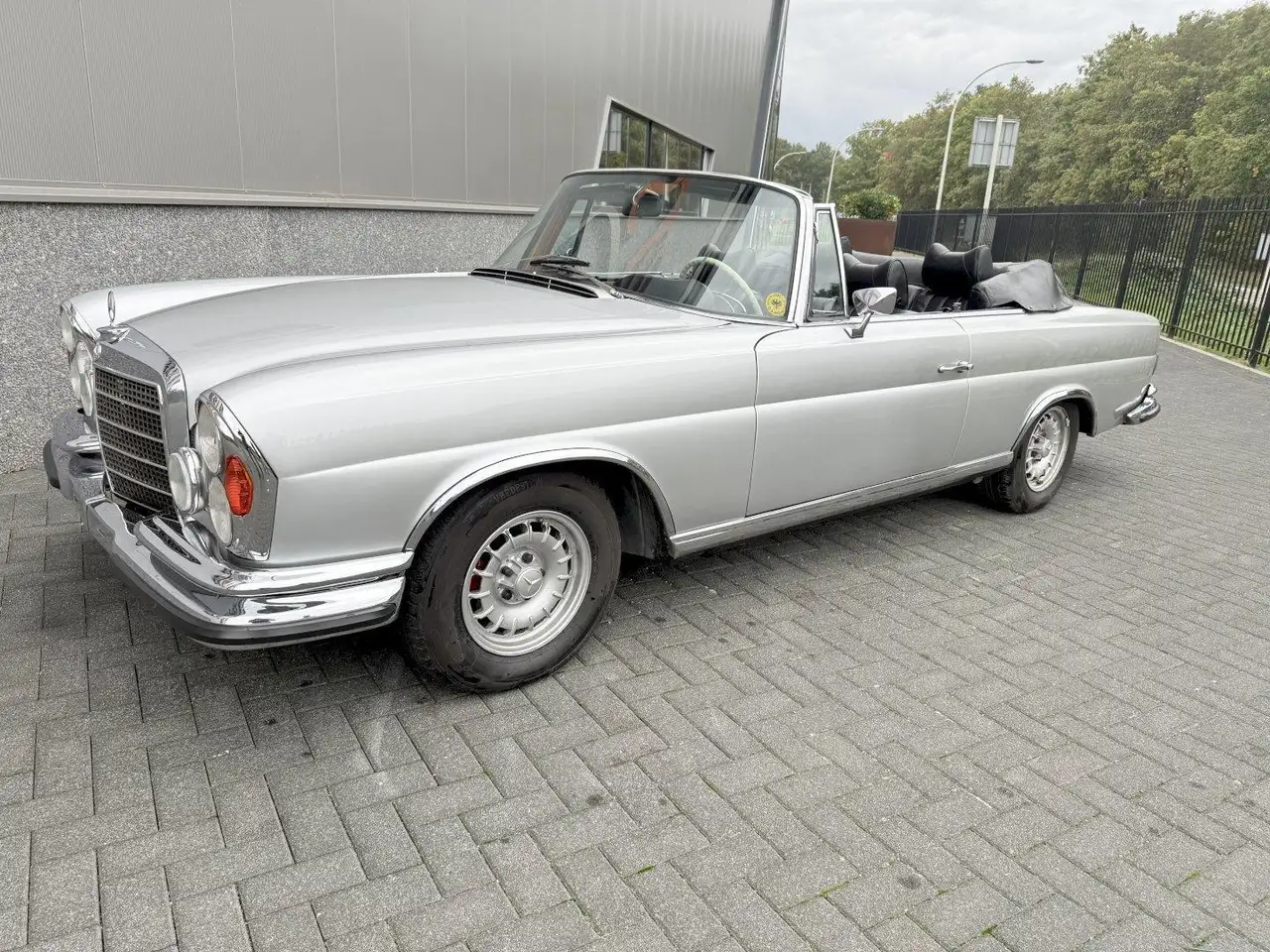 Mercedes-Benz 280 W111 280SE 3.5 Cabriolet, foto 5