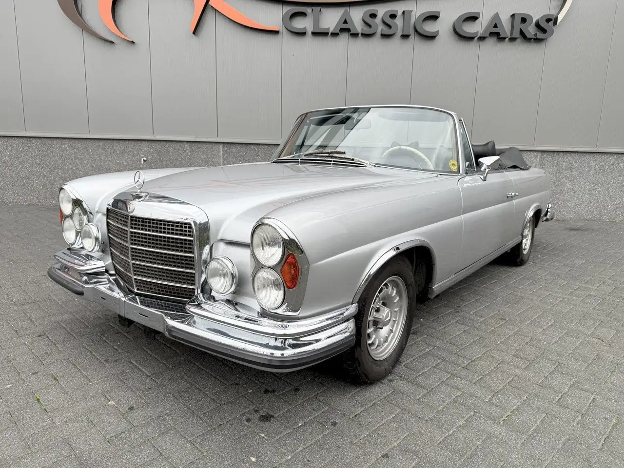 Mercedes-Benz 280 W111 280SE 3.5 Cabriolet, foto 3