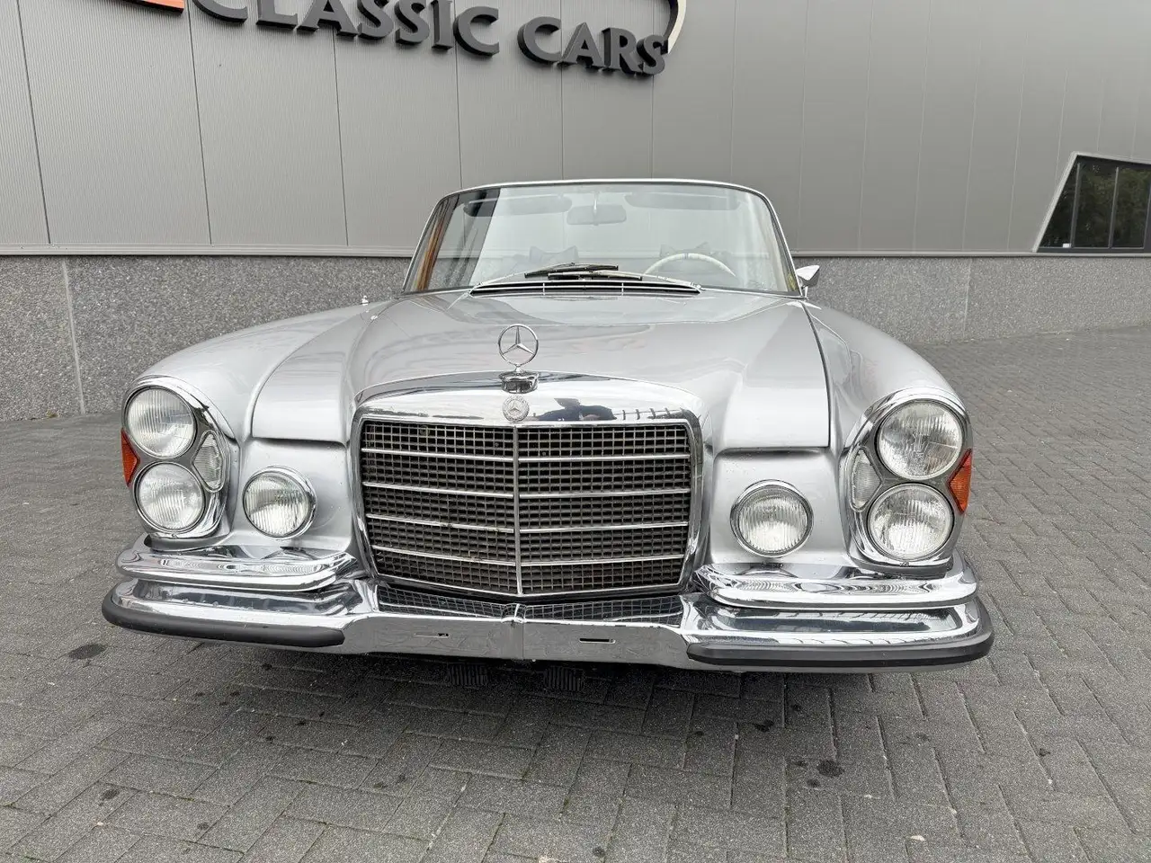 Mercedes-Benz 280 W111 280SE 3.5 Cabriolet, foto 2