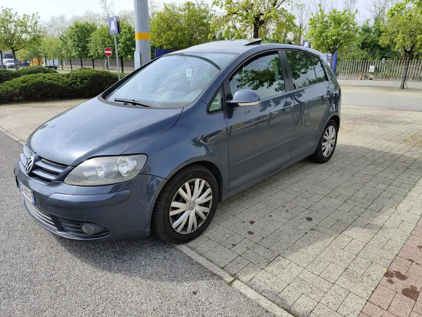 Volkswagen Golf Plus 1.9 tdi Trendline - 1