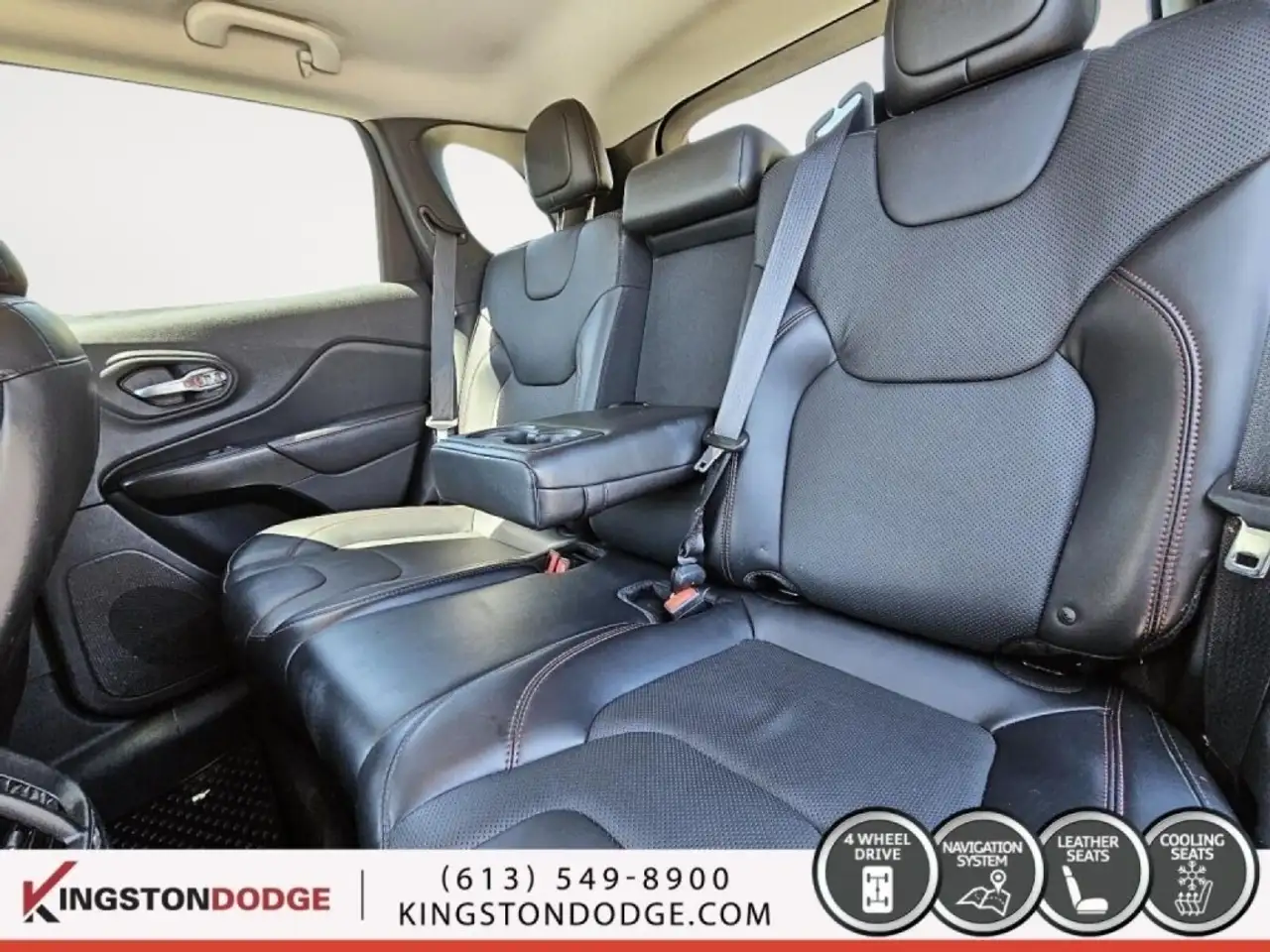 Jeep Cherokee снимка Jeep Cherokee