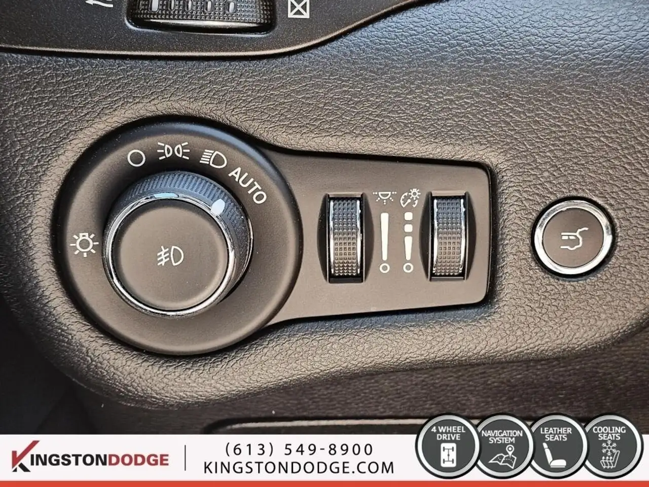 Jeep Cherokee снимка Jeep Cherokee