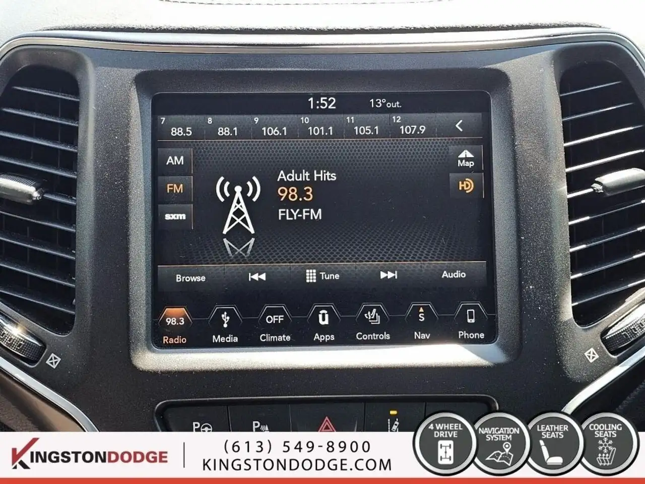 Jeep Cherokee снимка Jeep Cherokee