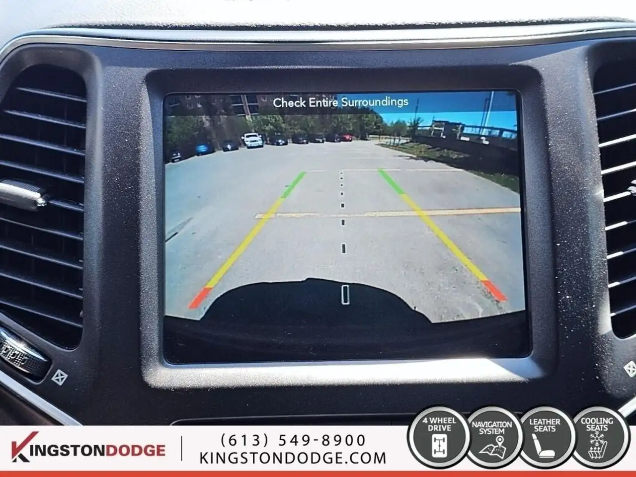 Jeep Cherokee снимка Jeep Cherokee
