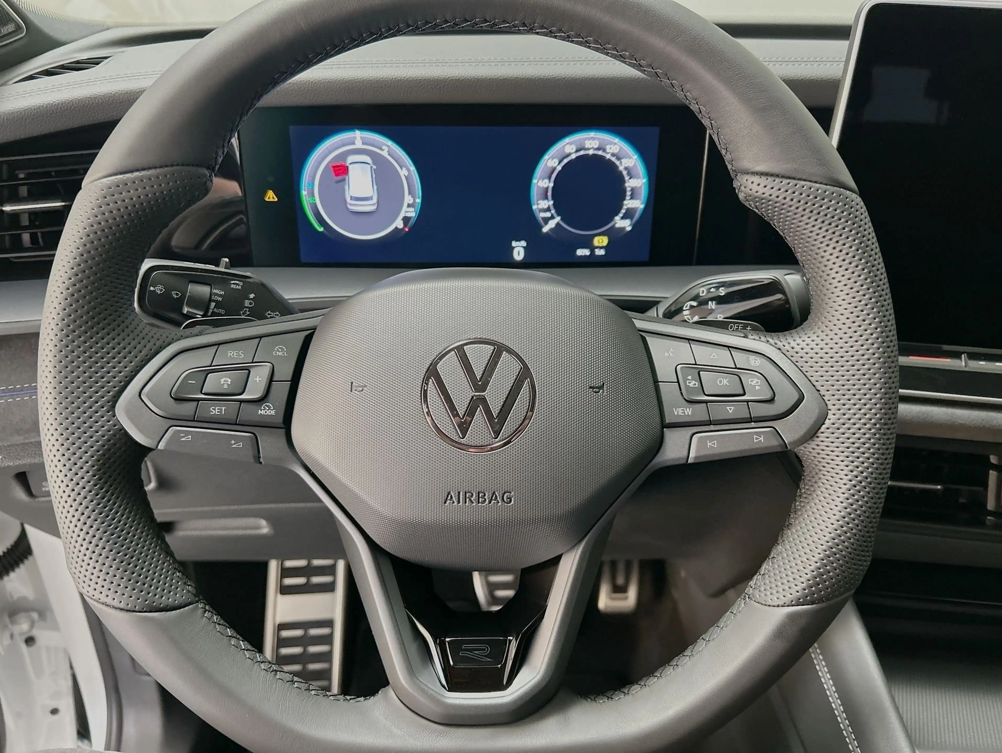 Volkswagen Tayron 1.5 eHybrid R-Line CarPlay Pano Black — photo 9