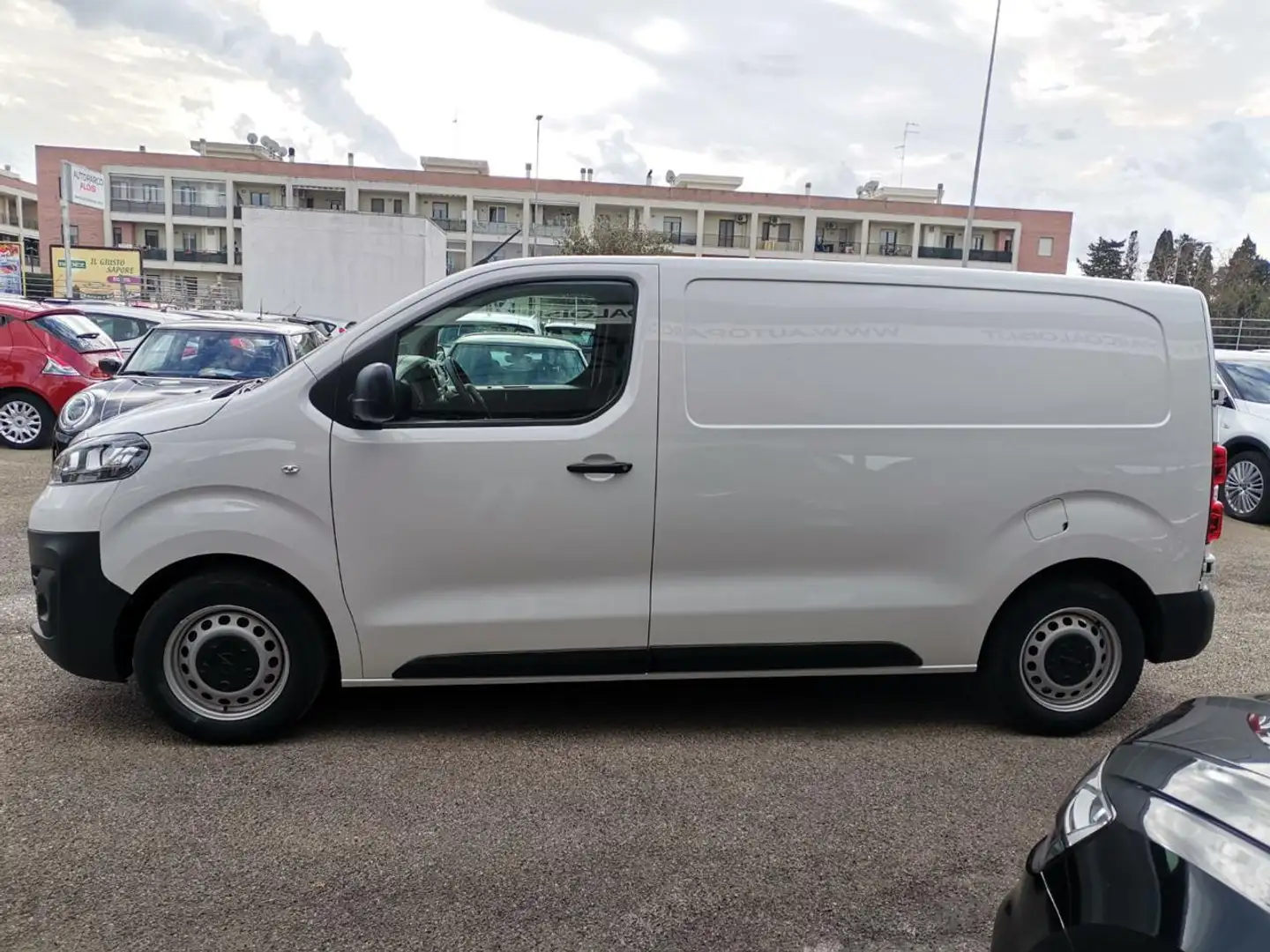 Opel Vivaro 1.5 Diesel 100CV S&S PL-TN M Furgone Enjoy Blanc - 2