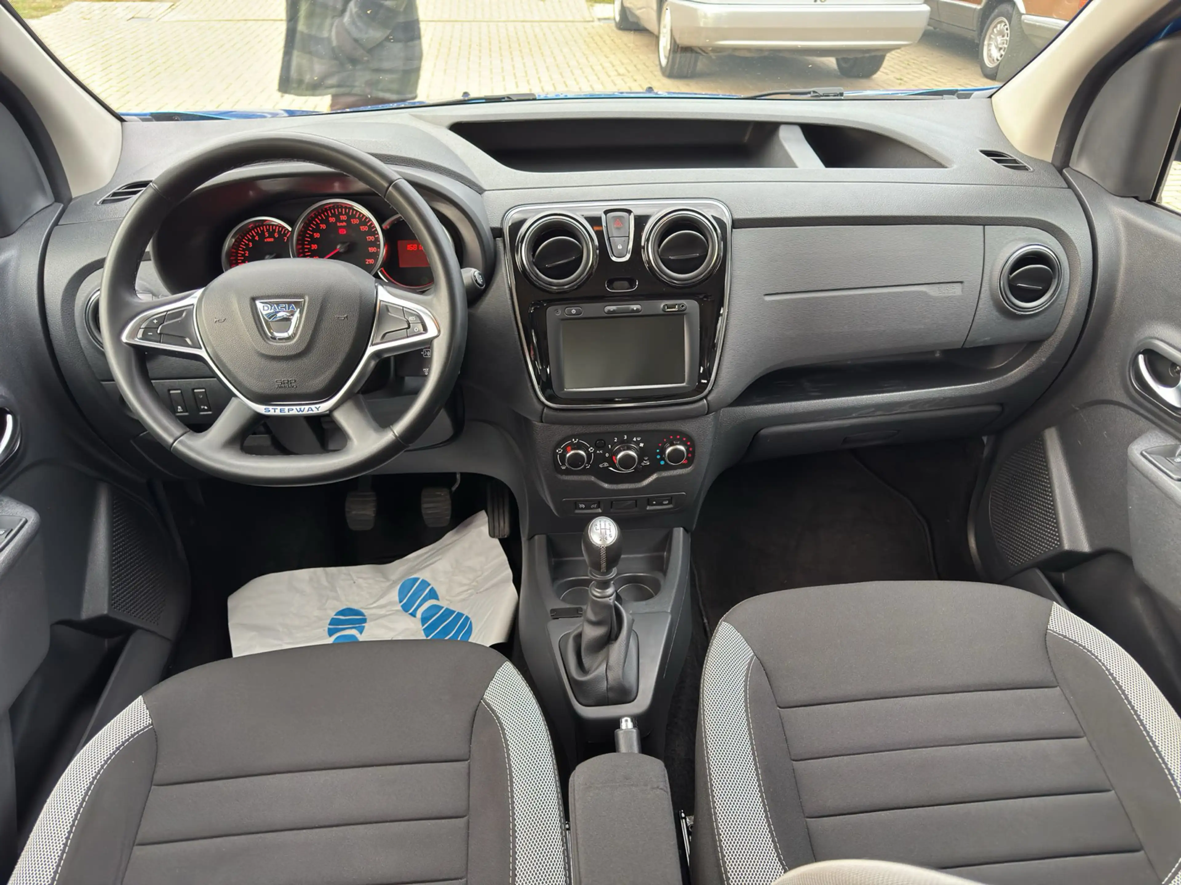 Dacia Dokker Stepway Plus~NAVI~AHK~BT~SHZG~LED~R-CAM~DISPAY-TOU — photo 9