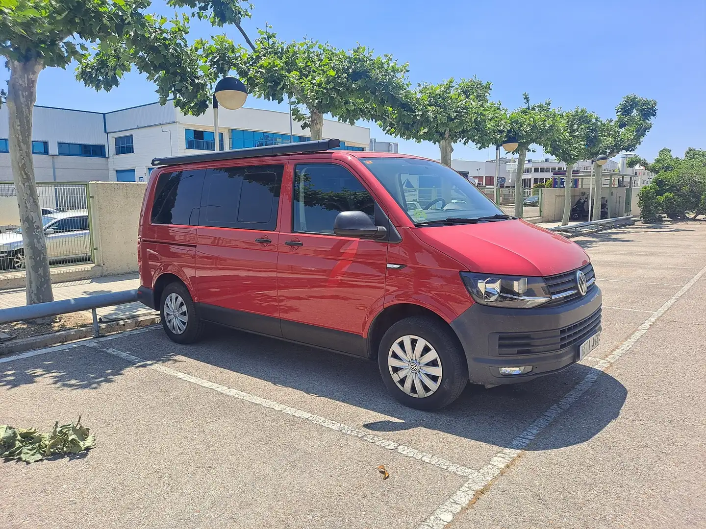 Volkswagen T6 Caravelle 2.0TDI BMT Trendline 75kW Rojo - 2