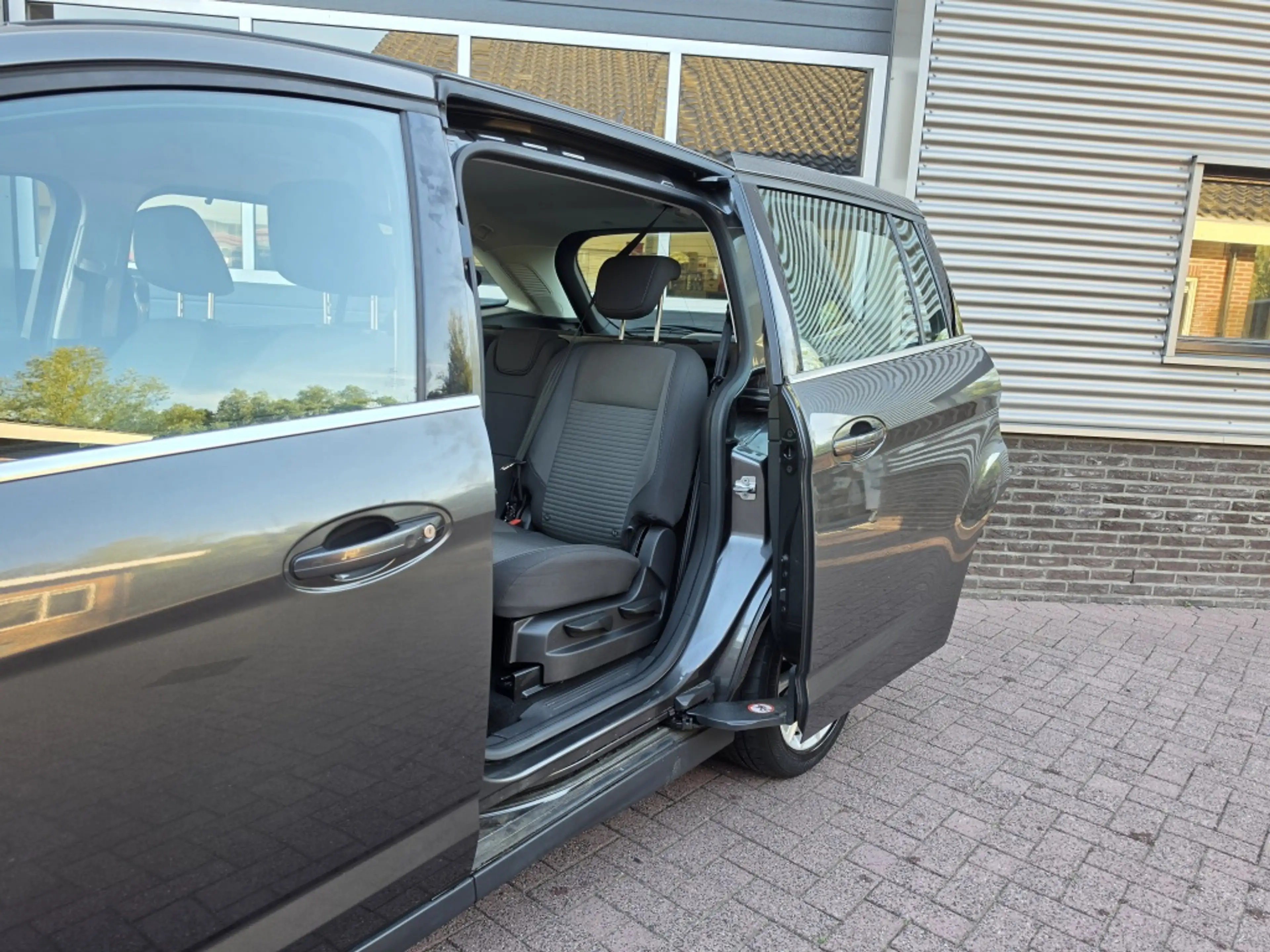 Ford Grand C-Max | NL Auto | Automaat | 1.5 Titanium — photo 10
