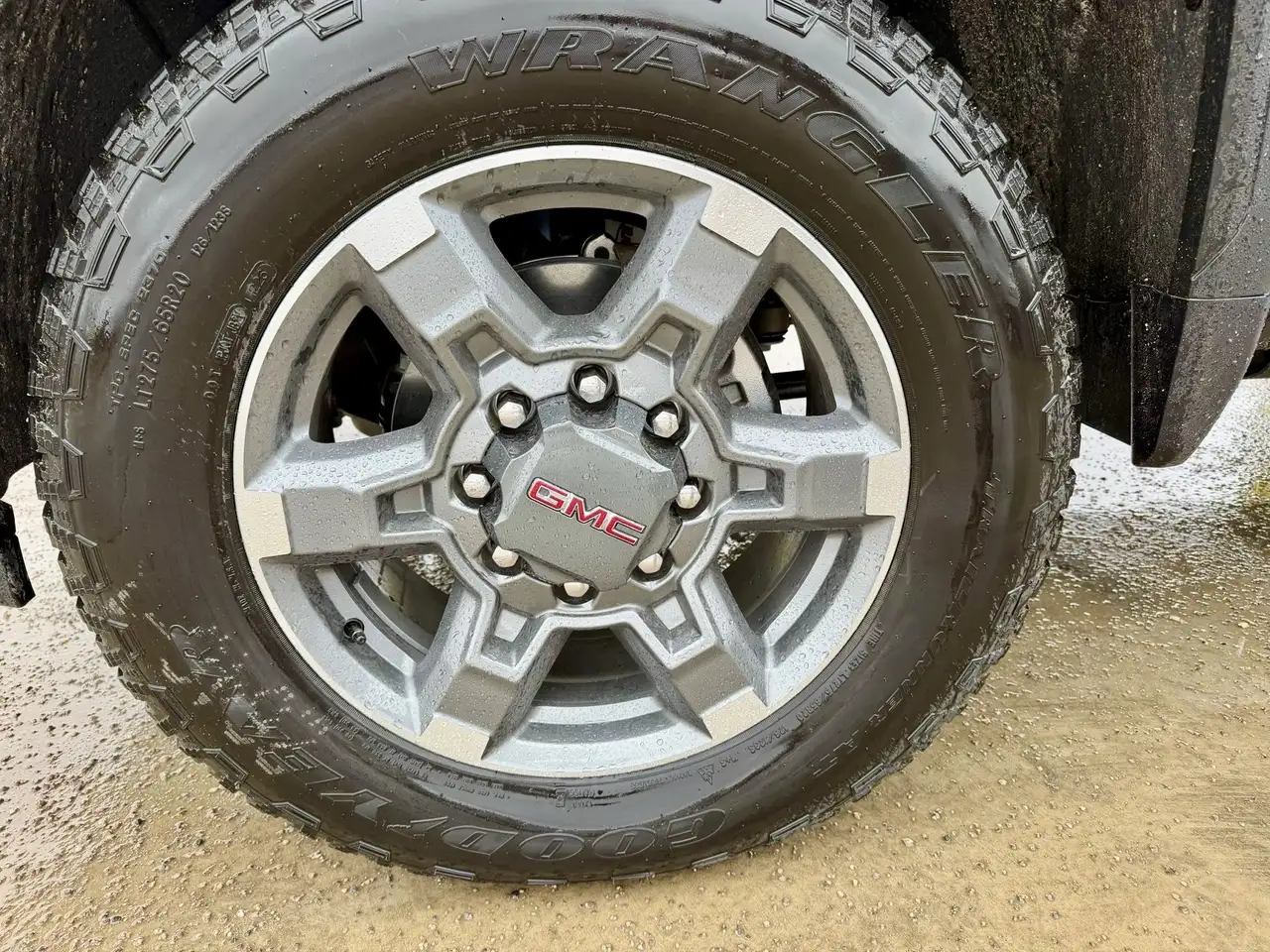 GMC Sierra 2500HD снимка GMC Sierra 2500HD