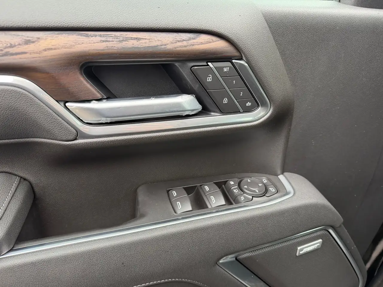 GMC Sierra 2500HD снимка GMC Sierra 2500HD