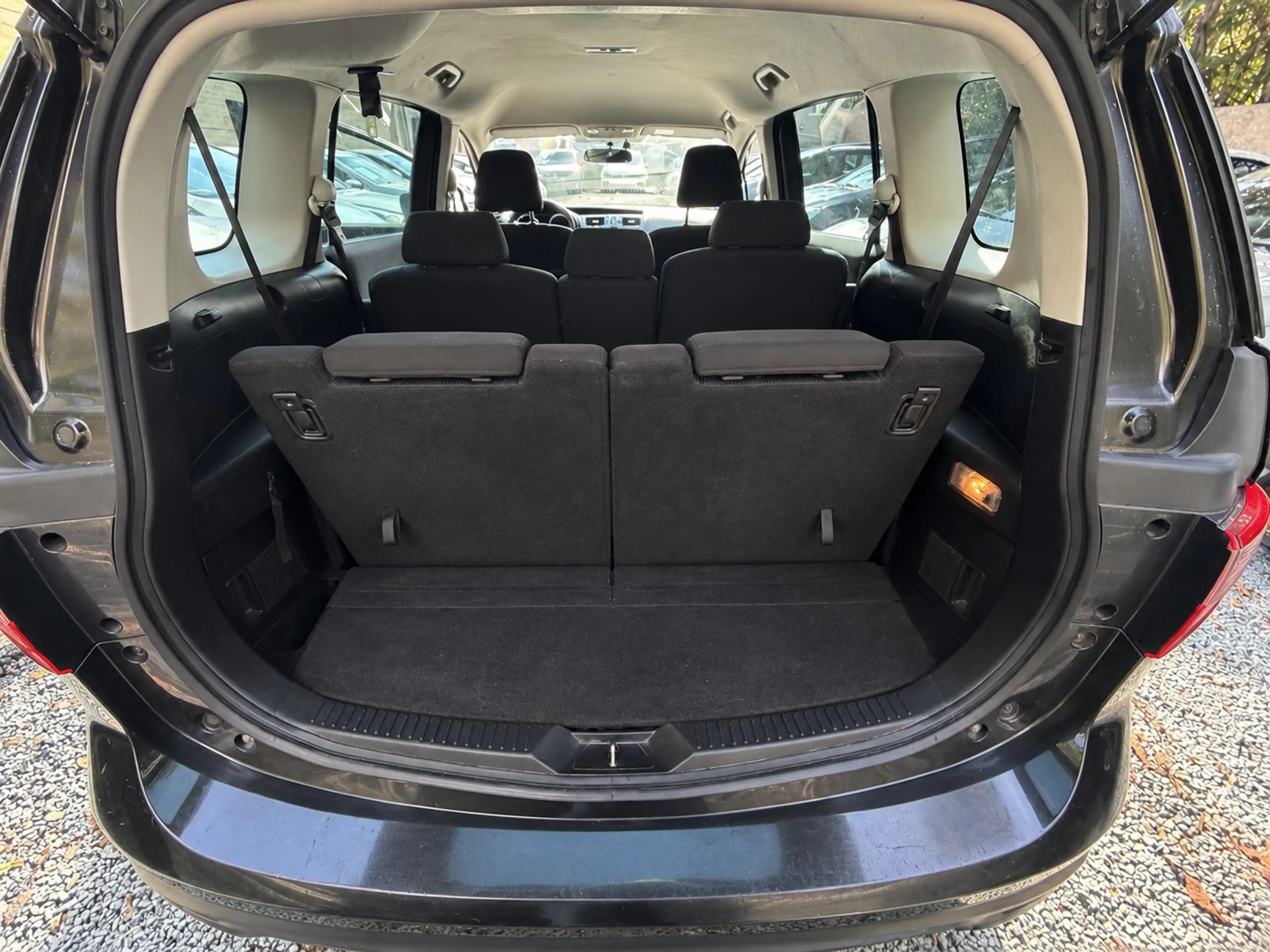 Mazda 5 5 1.8i Active — photo 8