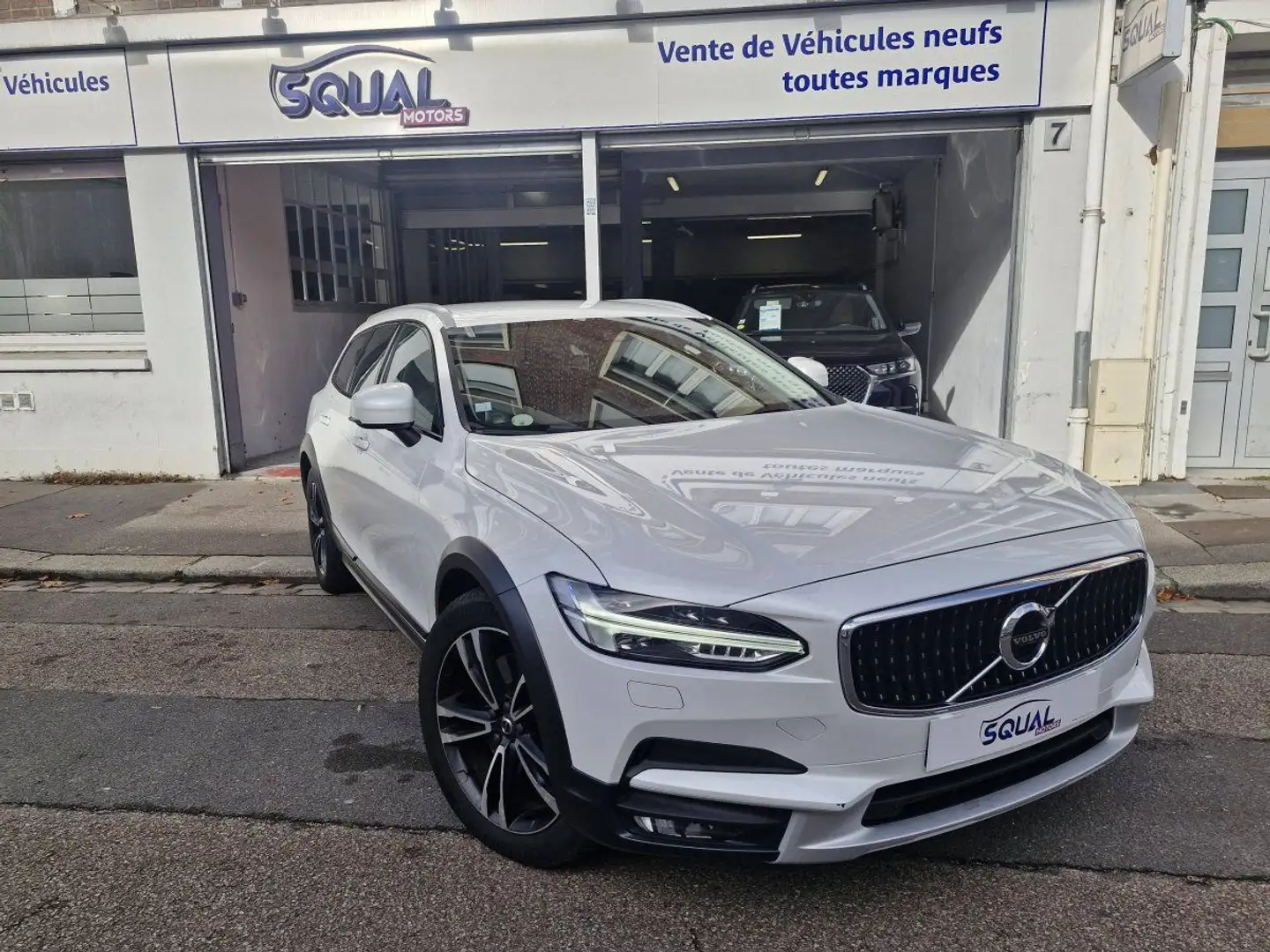 Volvo V90 Cross Country Pro AWD Bianco - 2