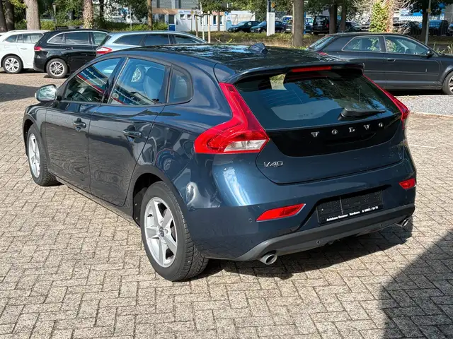 Volvo V40 view 5