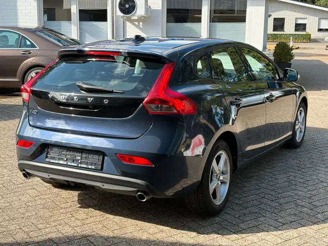 Volvo V40 view 7