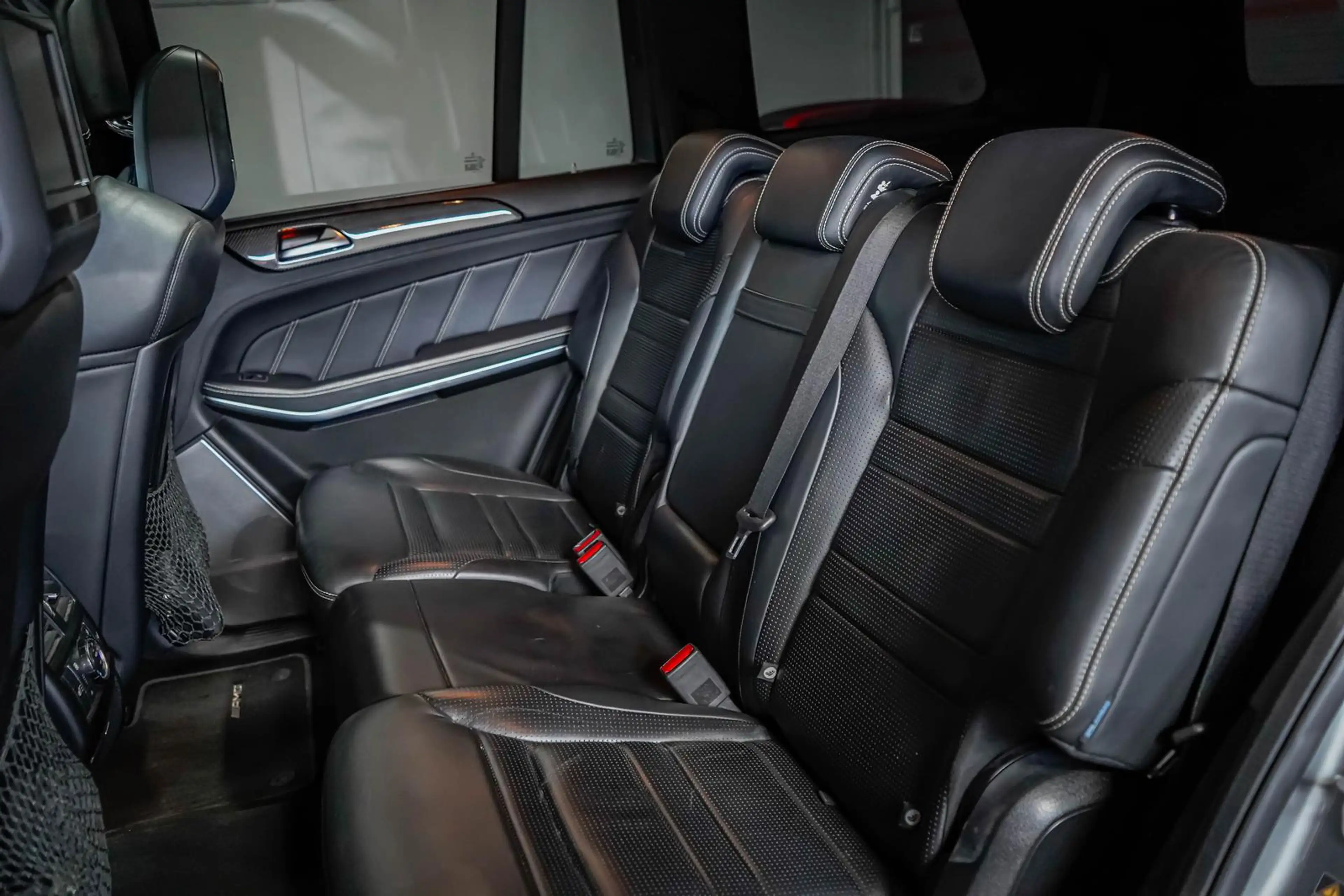 Mercedes-Benz GLS 63 AMG 5.5 V8 4M LED AHK PANO B&O MASSAGE TV — photo 19
