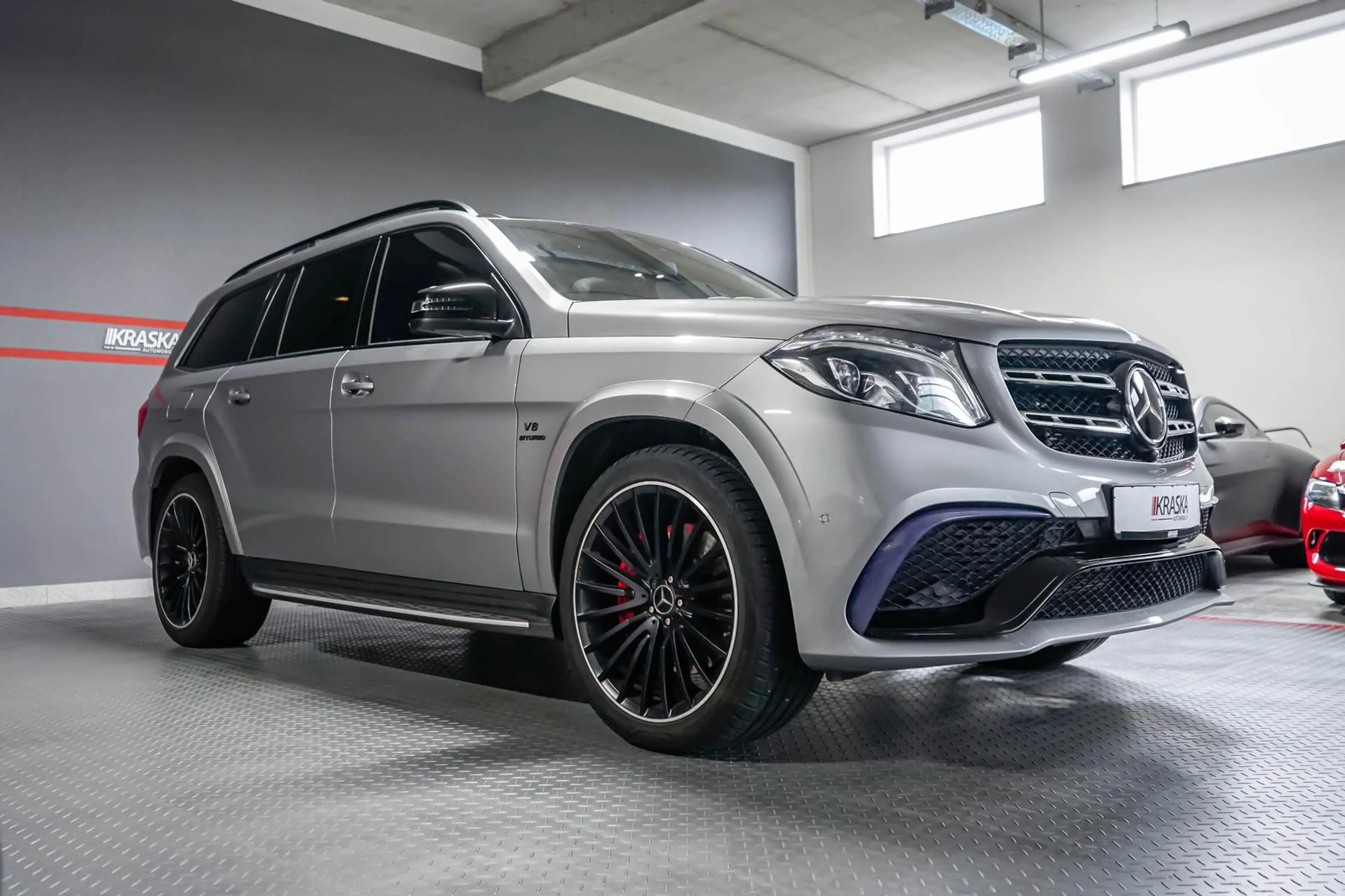 Mercedes-Benz GLS 63 AMG 5.5 V8 4M LED AHK PANO B&O MASSAGE TV — photo 6