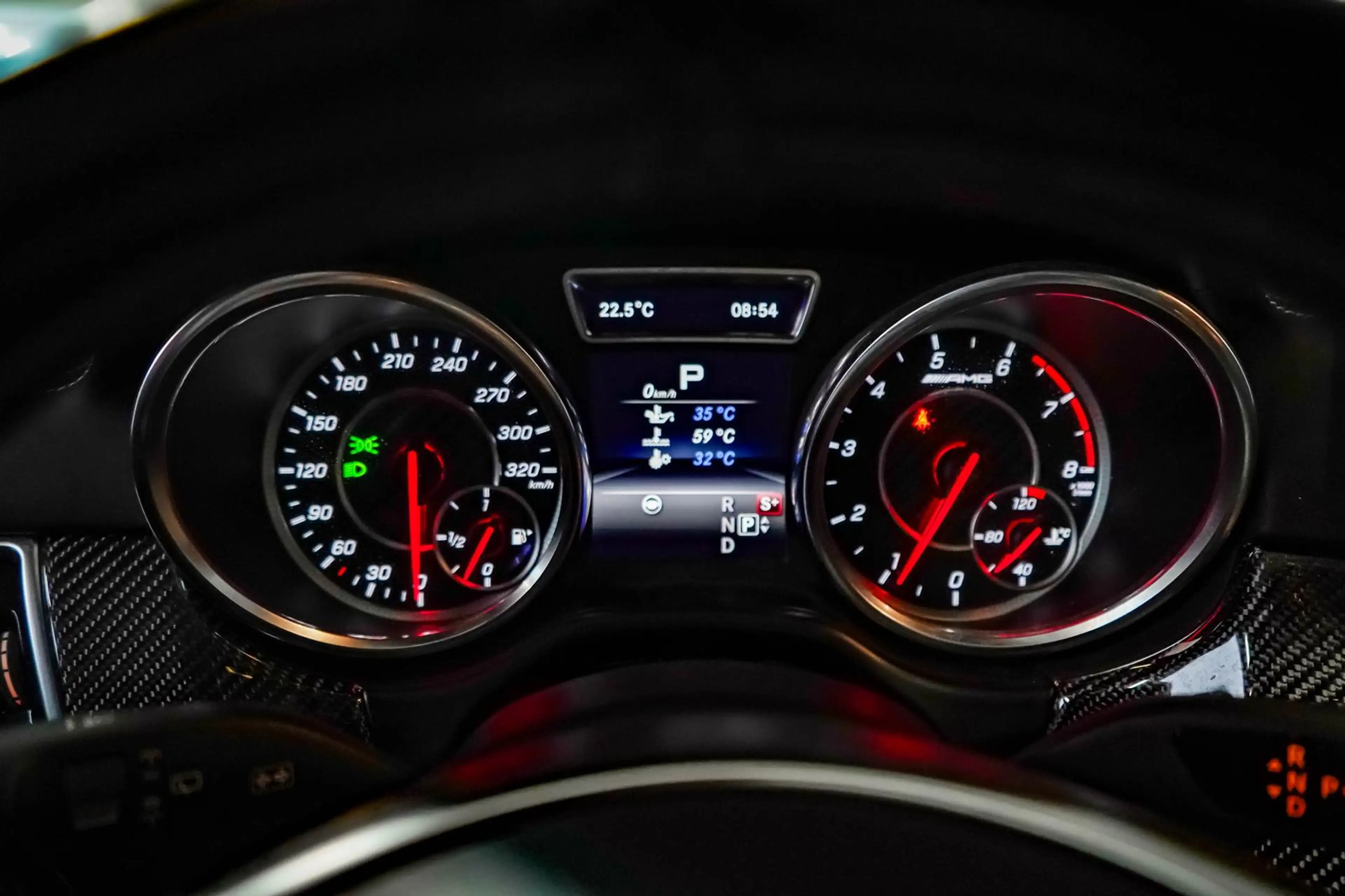 Mercedes-Benz GLS 63 AMG 5.5 V8 4M LED AHK PANO B&O MASSAGE TV — photo 25