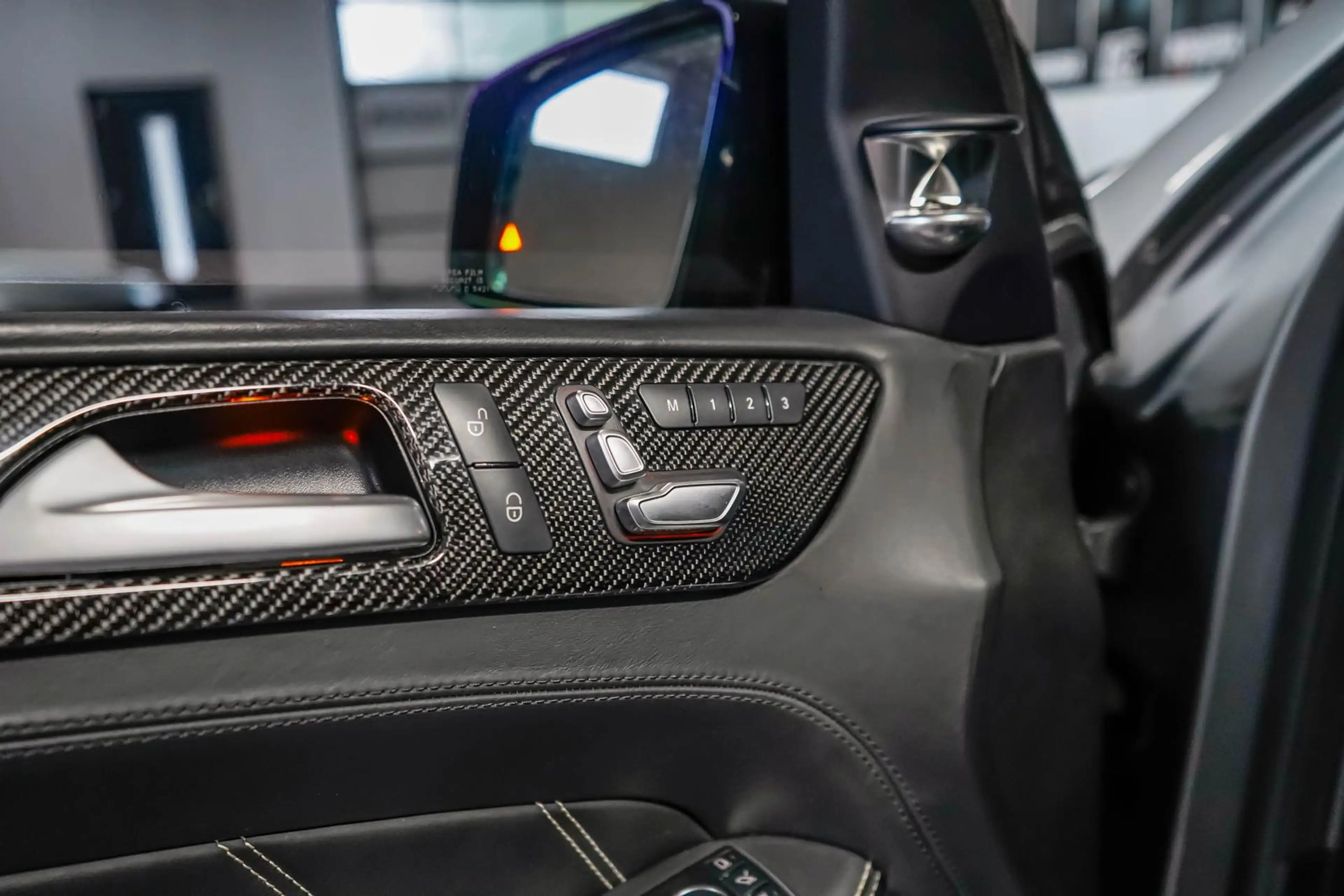 Mercedes-Benz GLS 63 AMG 5.5 V8 4M LED AHK PANO B&O MASSAGE TV — photo 15