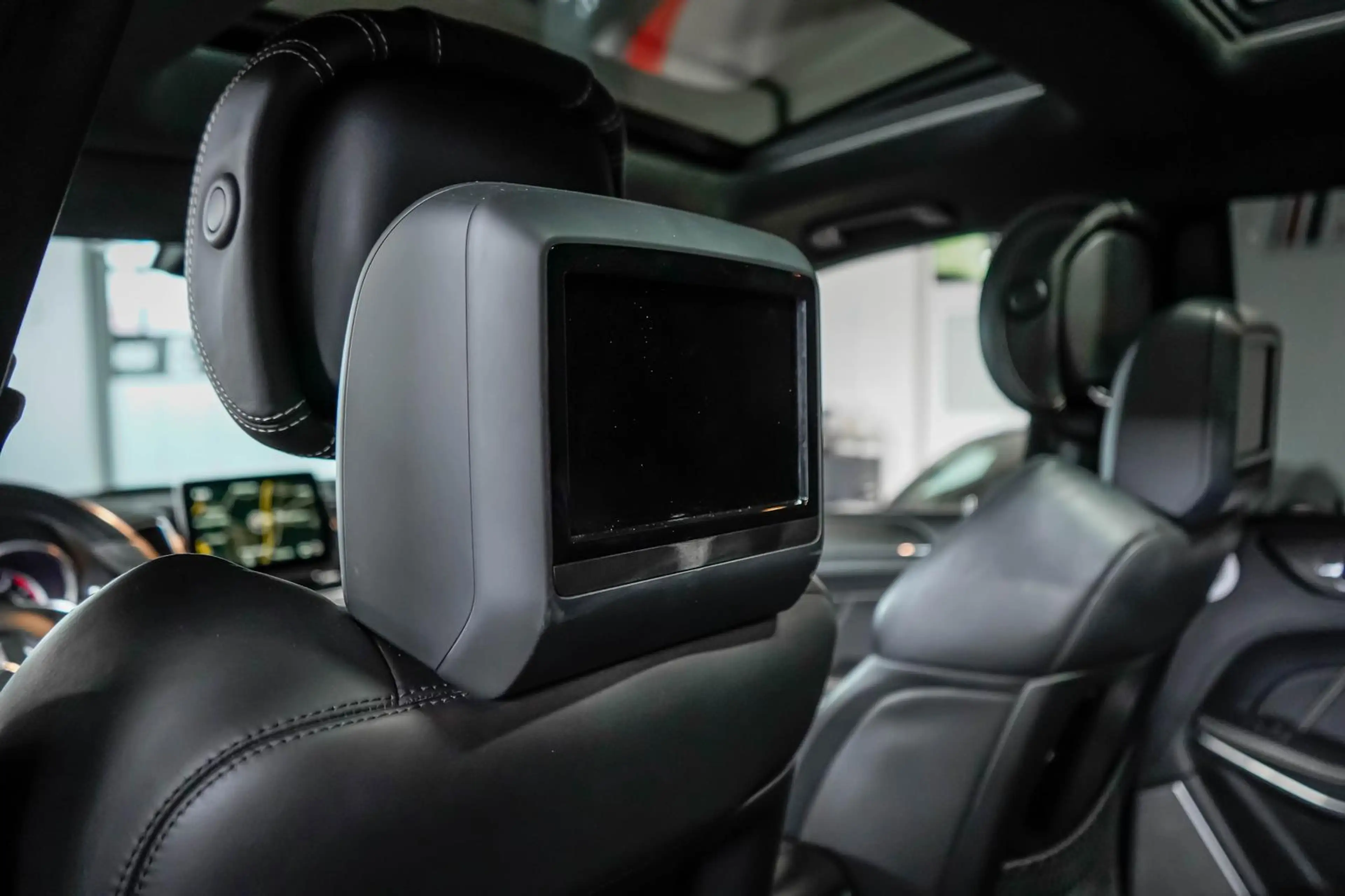Mercedes-Benz GLS 63 AMG 5.5 V8 4M LED AHK PANO B&O MASSAGE TV — photo 21