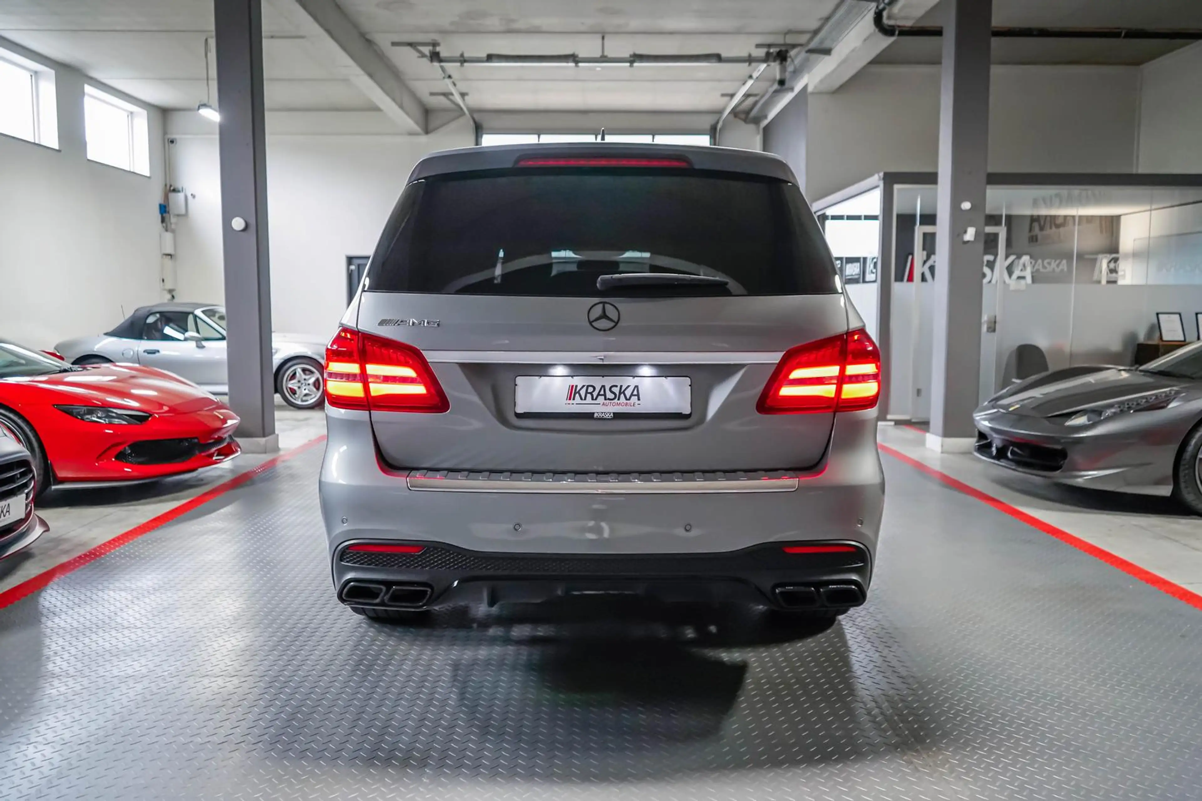 Mercedes-Benz GLS 63 AMG 5.5 V8 4M LED AHK PANO B&O MASSAGE TV — photo 9
