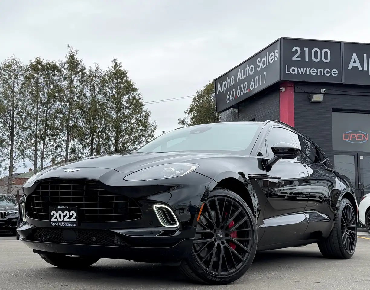 2022 Aston Martin DBX
