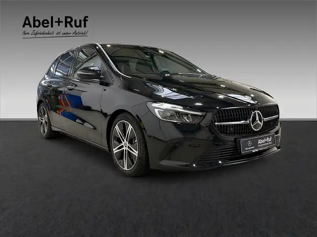 Mercedes-Benz B Class view 3